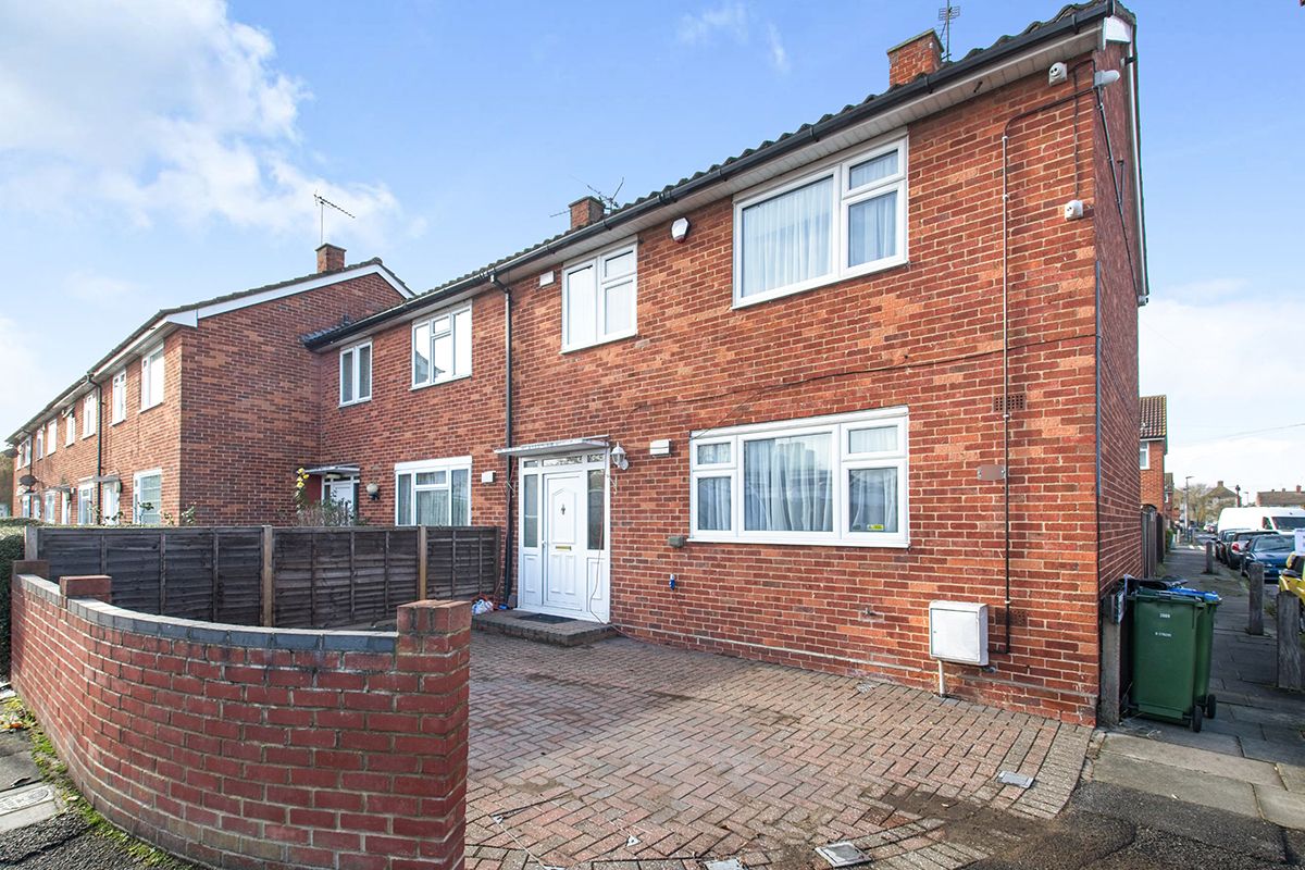 3 bed end terrace house for sale in Boxgrove Road, London SE2 Zoopla