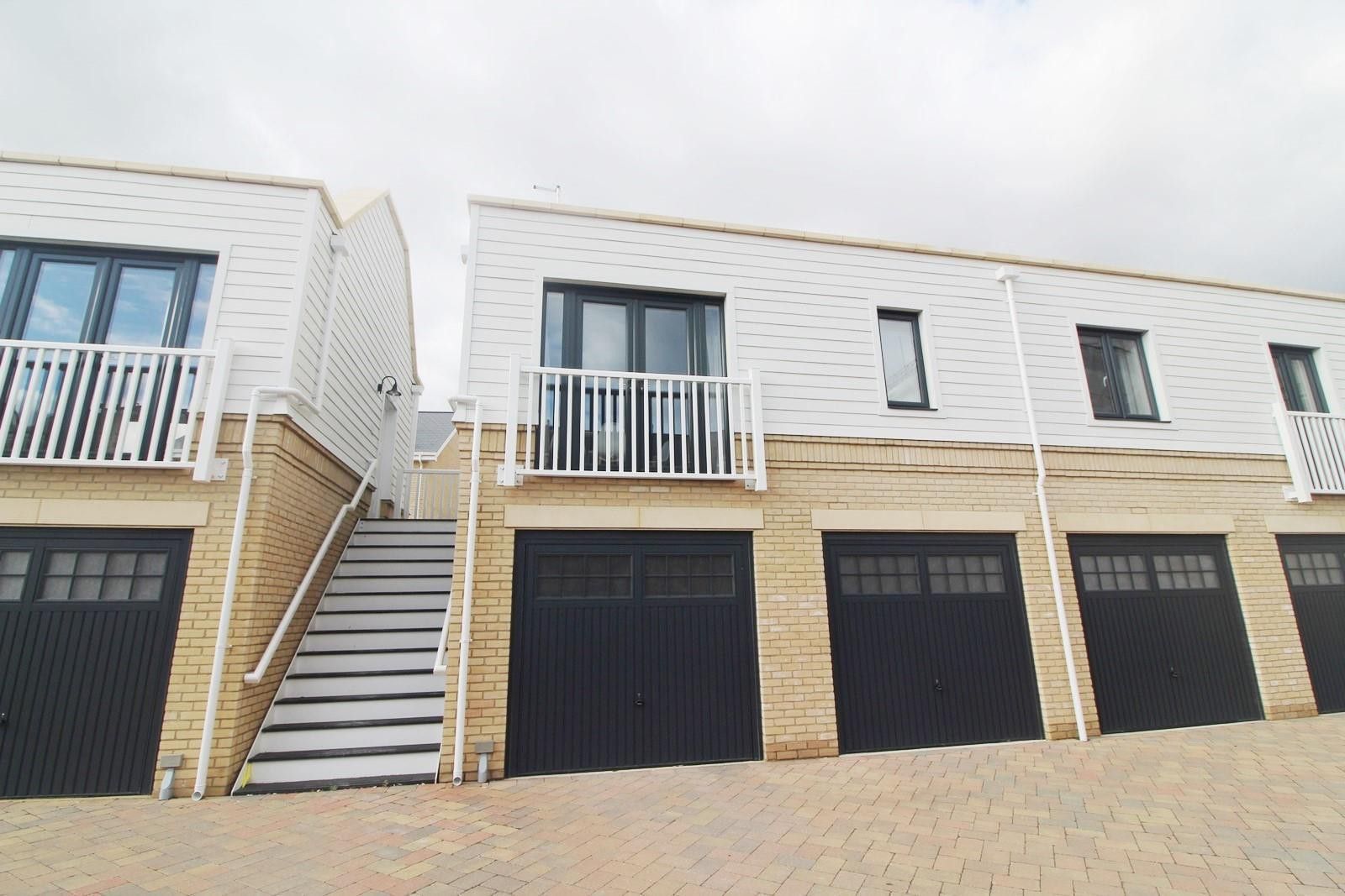 2 bed mews house to rent in Massachusetts Place, Reading RG2 Zoopla