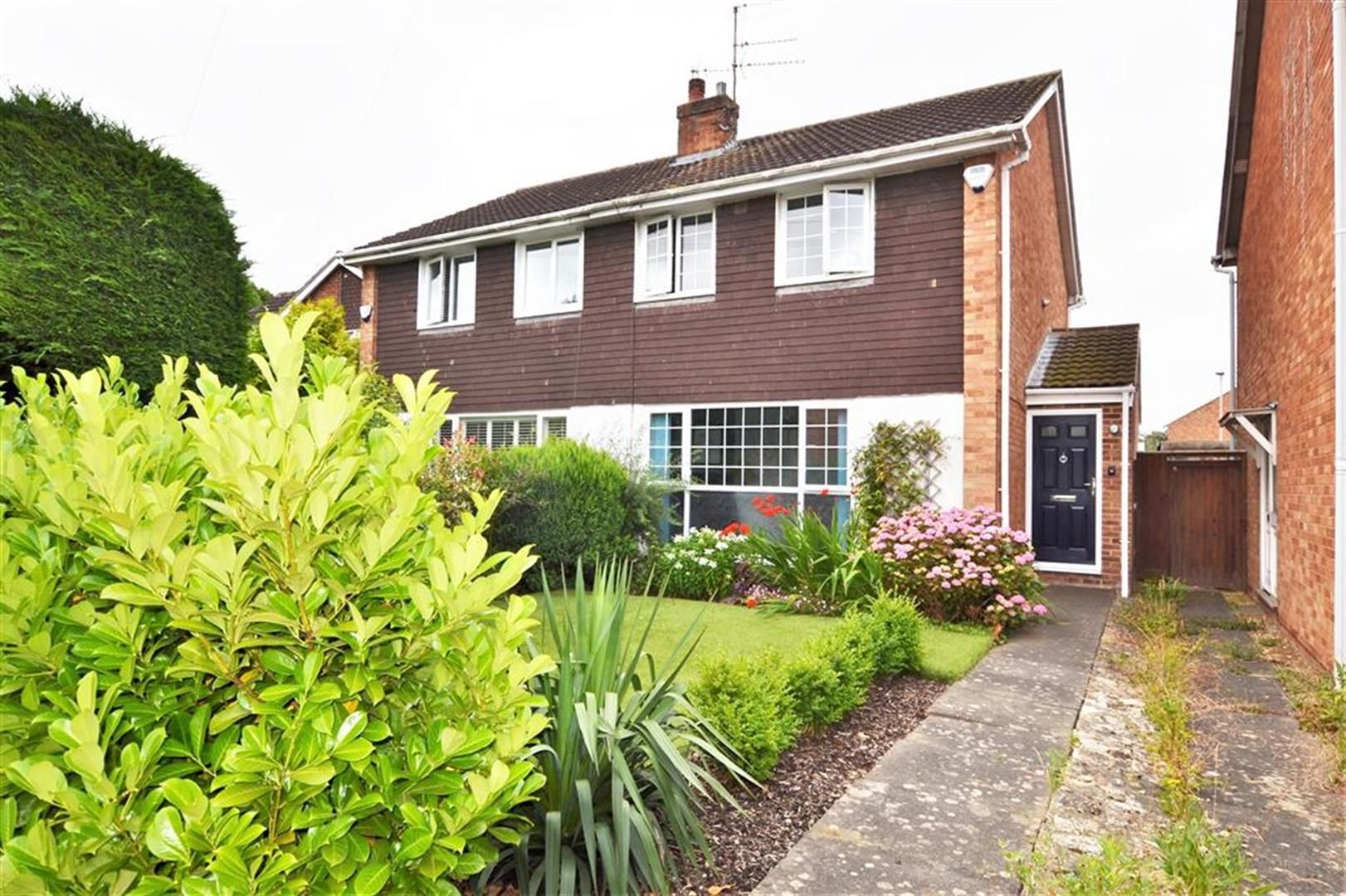 3 bed semidetached house for sale in Caernarvon Road, Cheltenham GL51