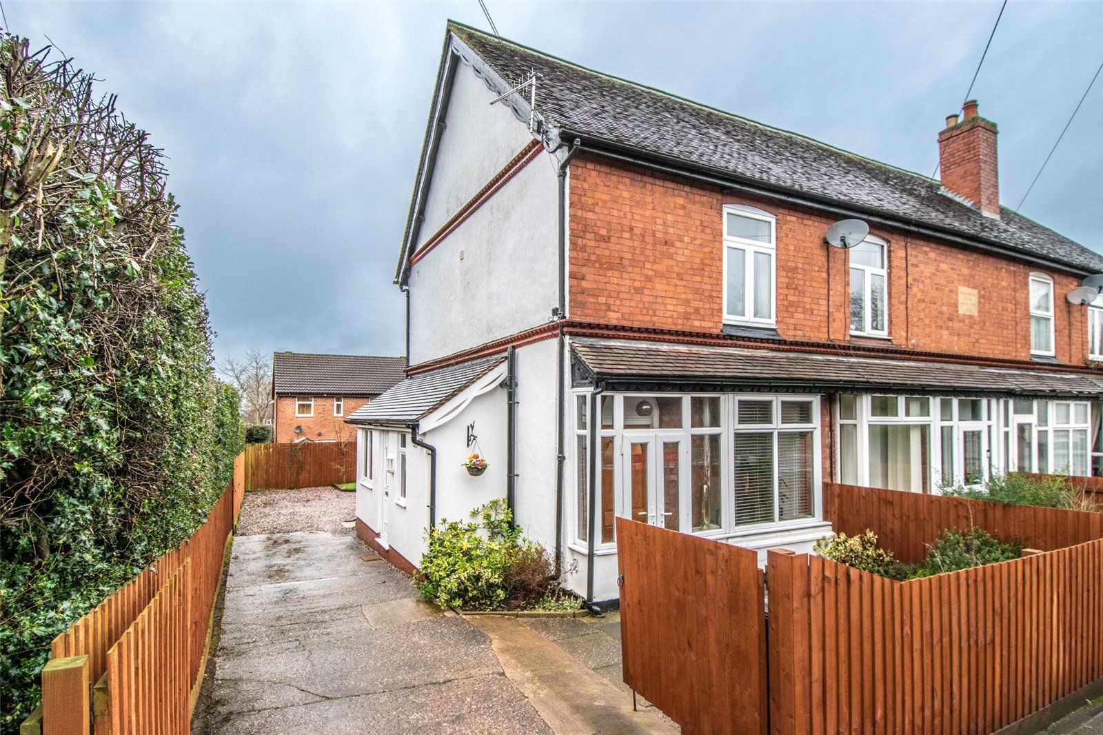 3 bed end terrace house for sale in Birmingham Road, Marlbrook