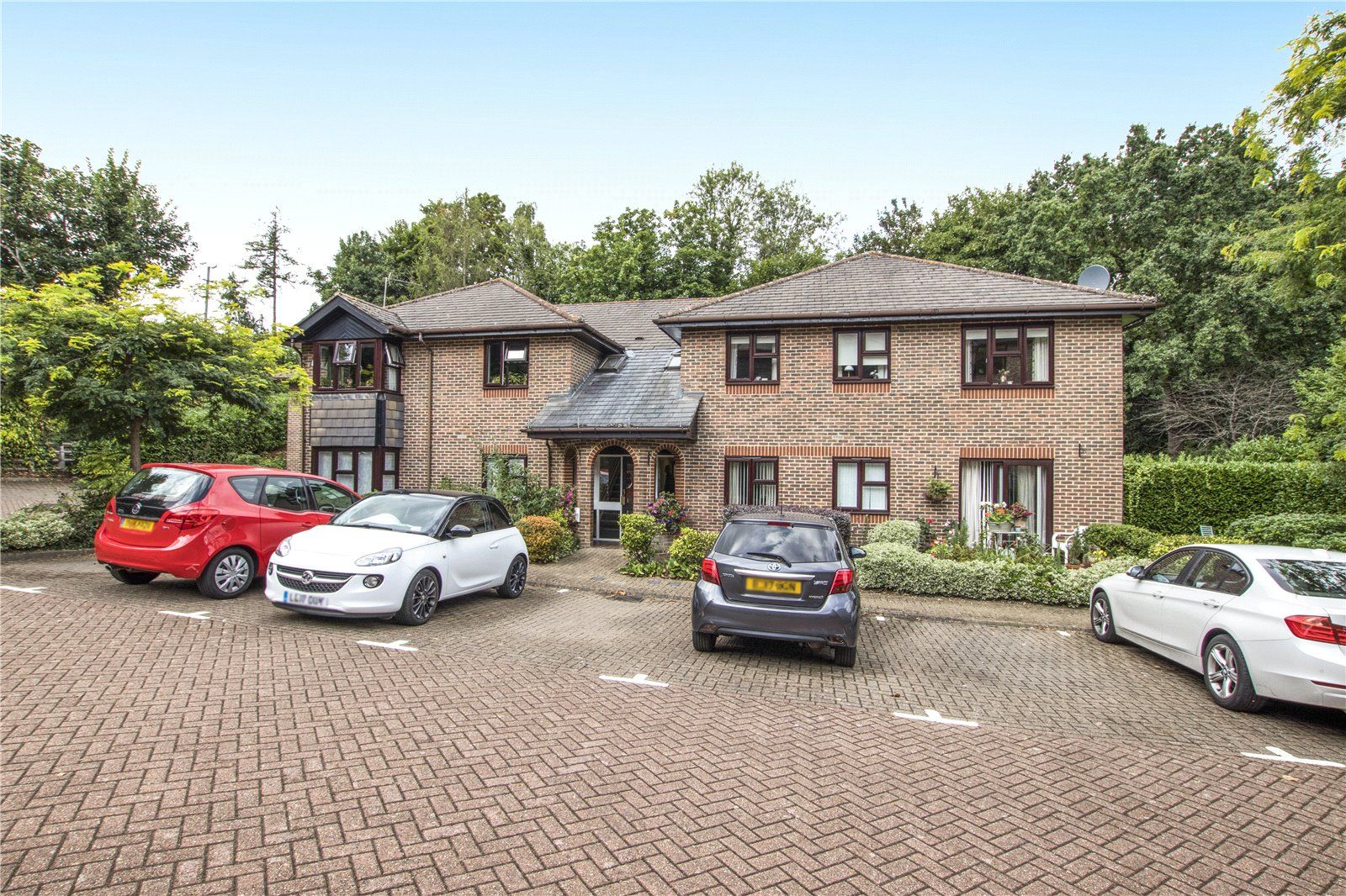 2 bed flat for sale in The Acorns, Bradbourne Park Road, Sevenoaks