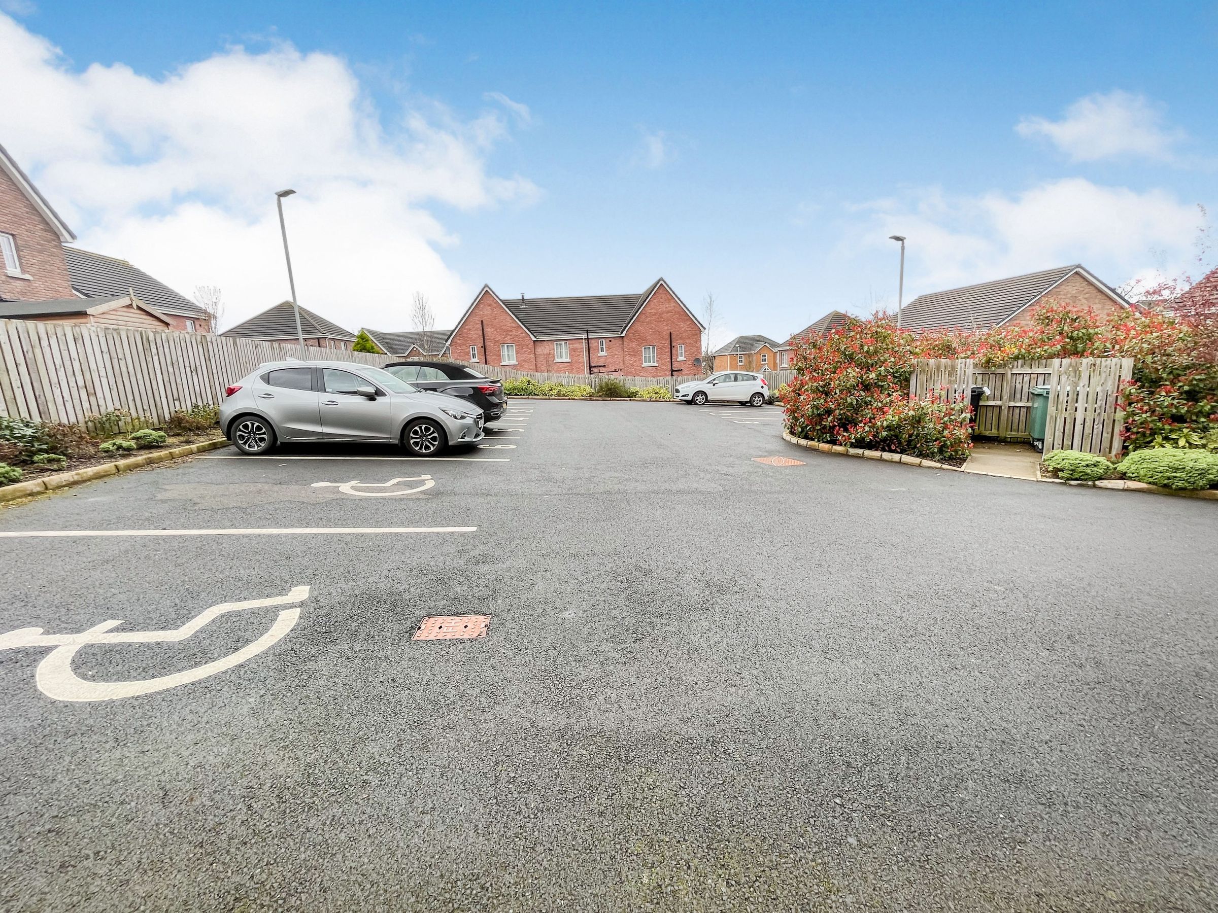 2 bed flat to rent in Ayrshire Drive, Lisburn BT28 Zoopla