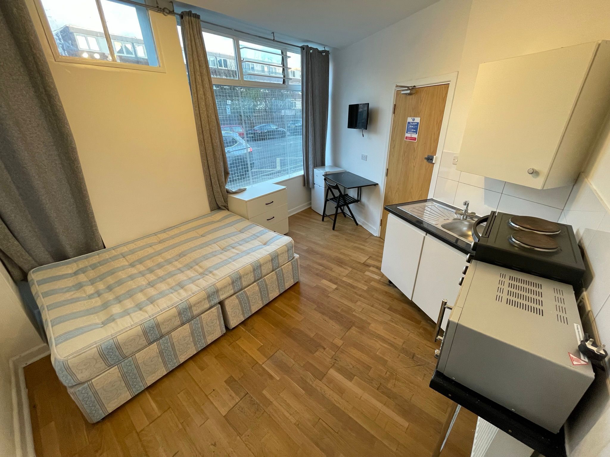 Studio to rent in Southampton Road, London NW5 Zoopla