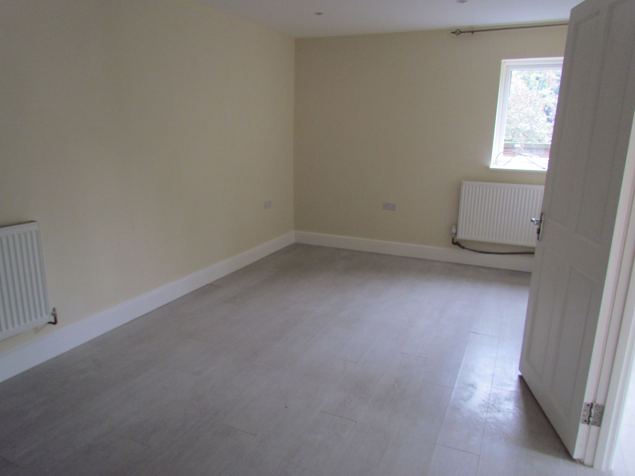 Room to rent in Bedfont Close, Feltham TW14 Zoopla