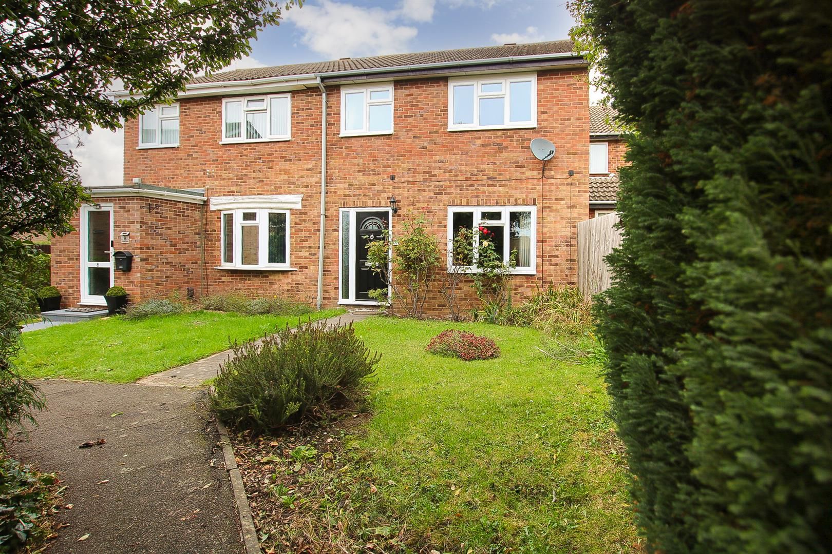 3 bed terraced house for sale in Wotton Path, Aylesbury HP21 Zoopla