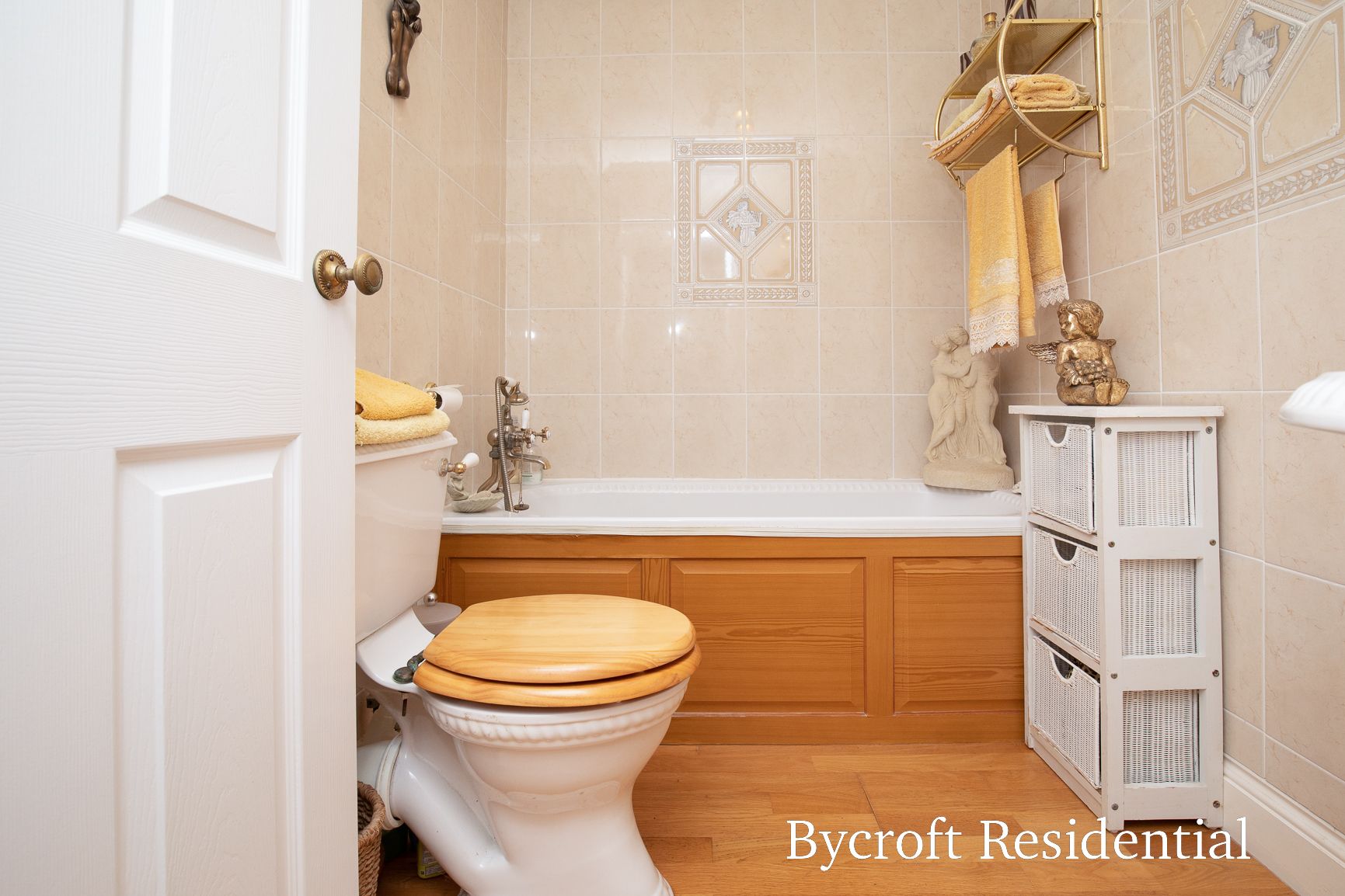 4 bed detached bungalow for sale in Long Beach Estate, Hemsby, Great