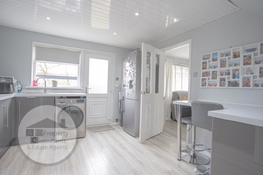 3 bed terraced house for sale in Moss Road, Waterside, Kirkintilloch