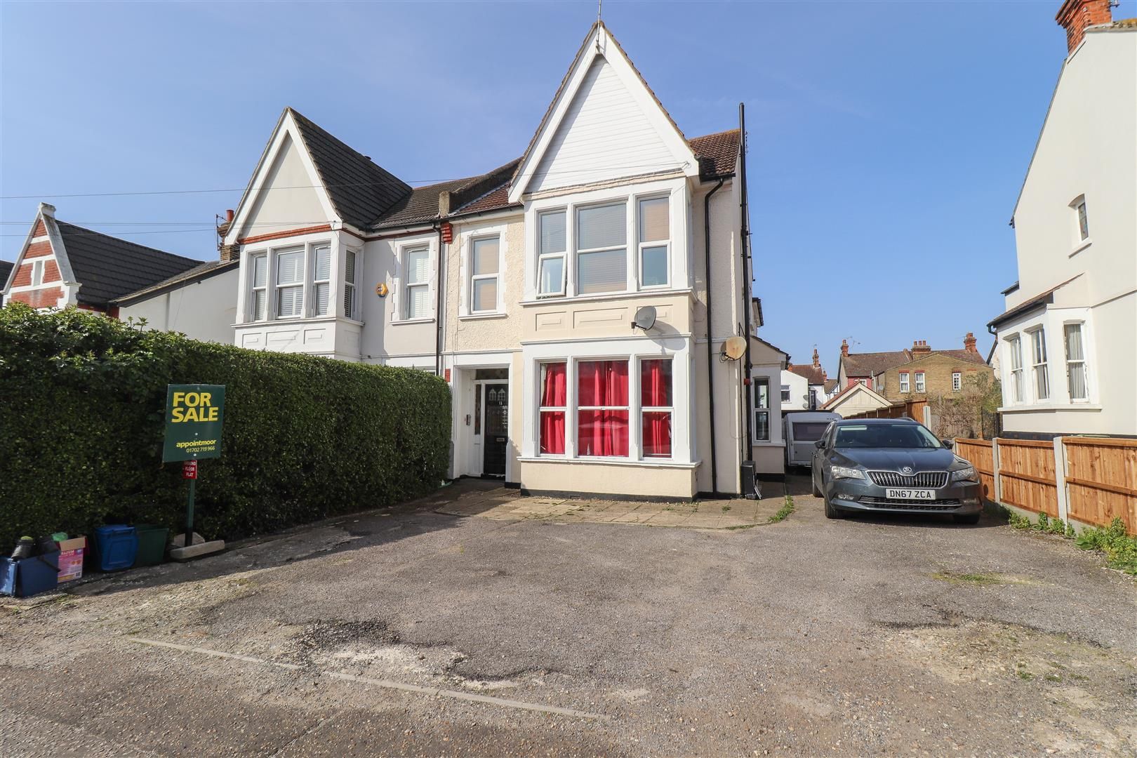 2 bed flat for sale in Meteor Road, Westcliff-On-Sea SS0 - Zoopla