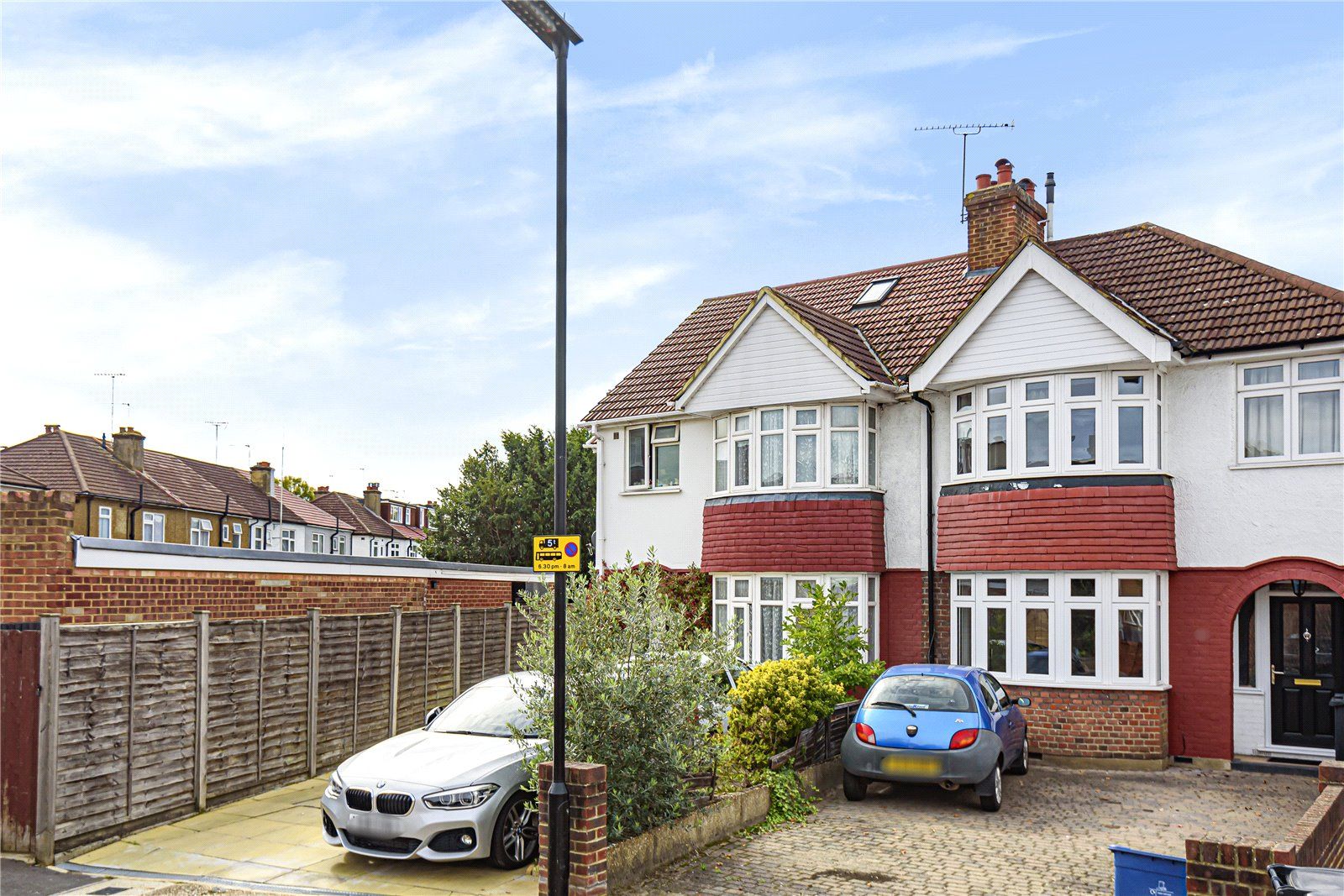 5 bed semidetached house for sale in Teesdale Gardens, Isleworth