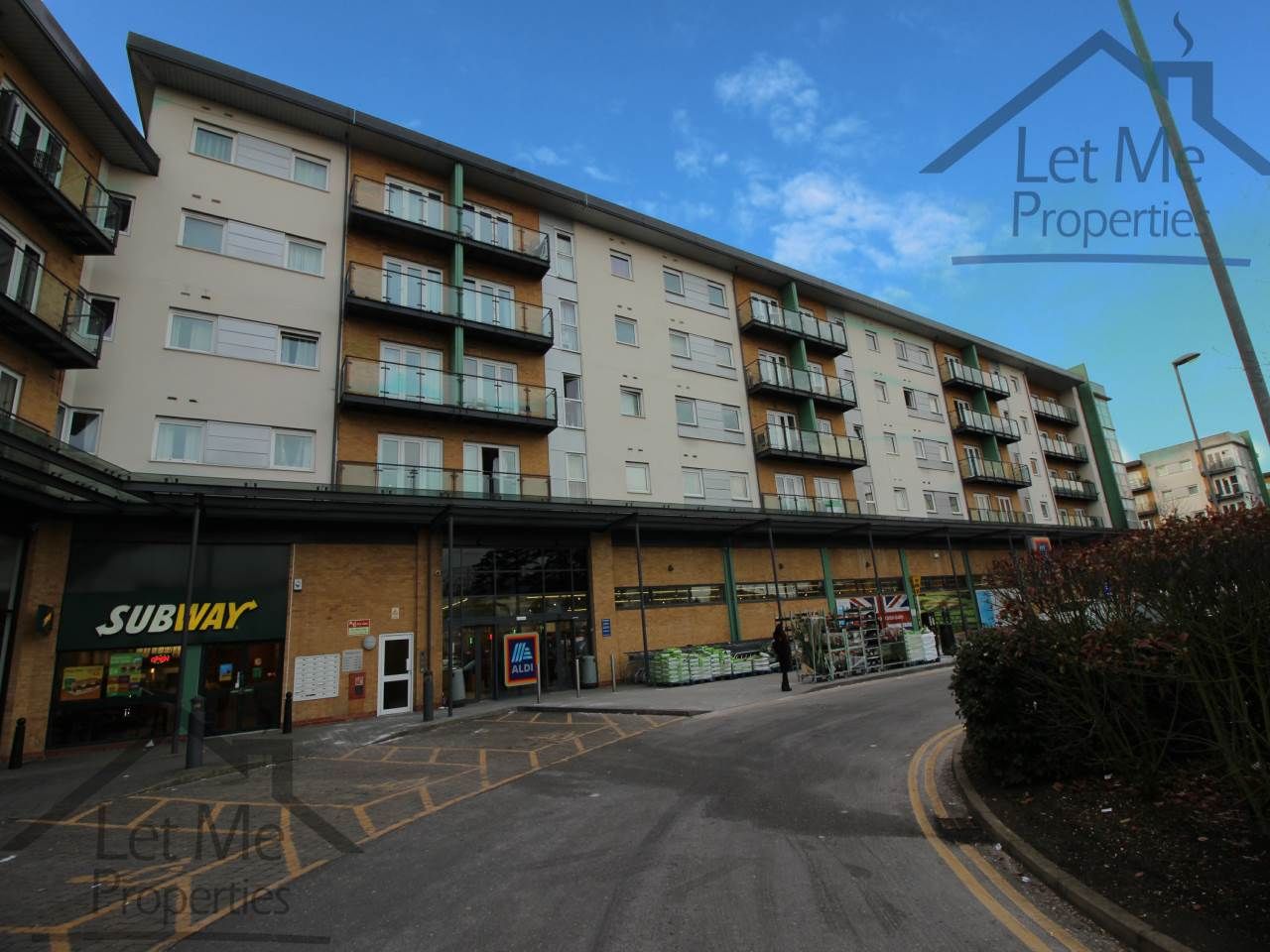 2 bed flat to rent in Parkhouse Court, Hatfield AL10 Zoopla