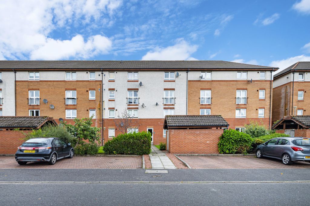 2/2, 532 London Road, Glasgow G40