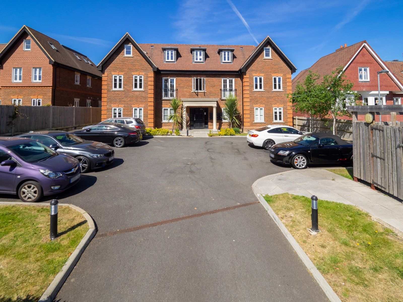 Oaks House 12 Brighton Road Banstead Surrey SM7  