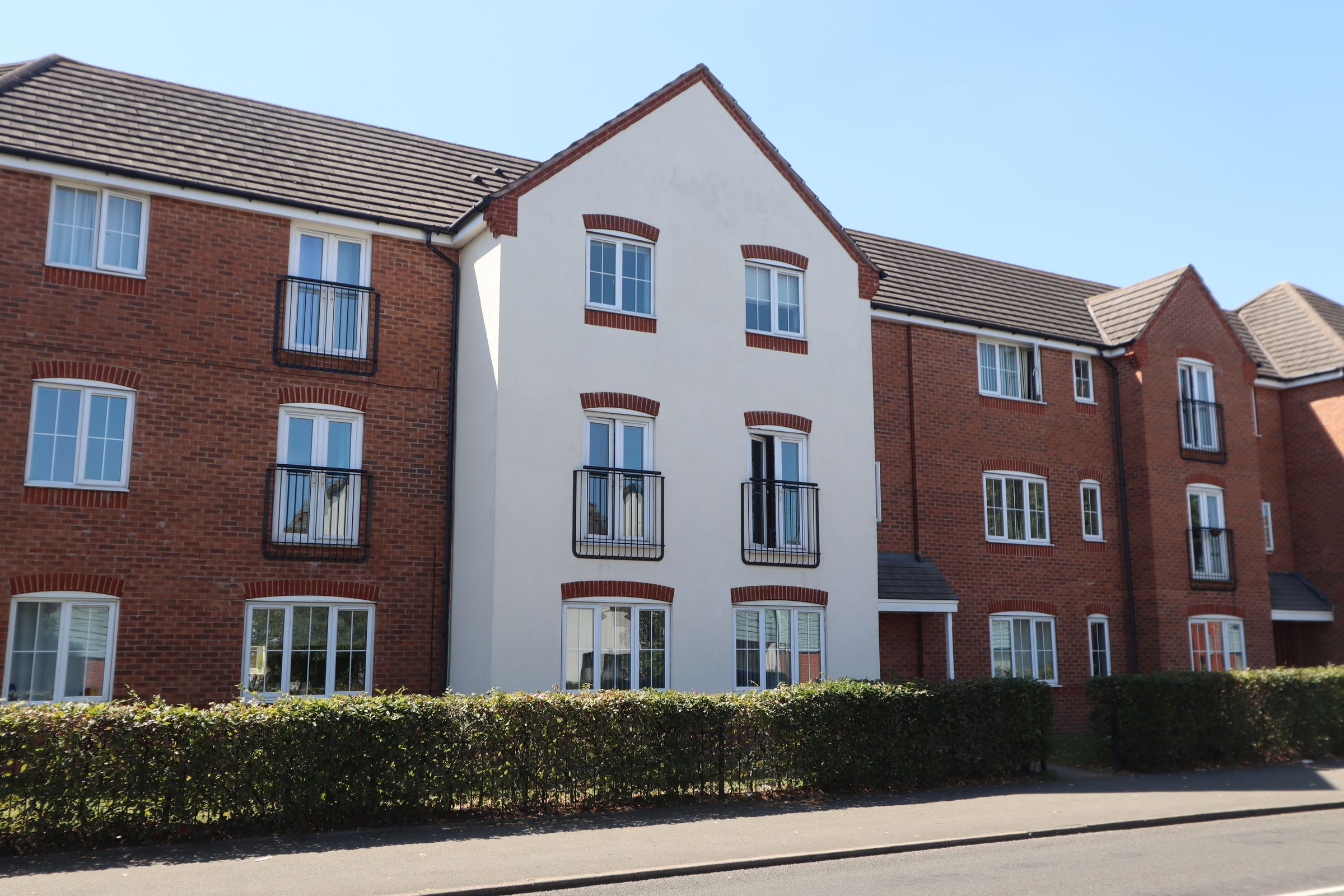 2 bed flat for sale in Walker Road, Bloxwich, Walsall WS3 Zoopla