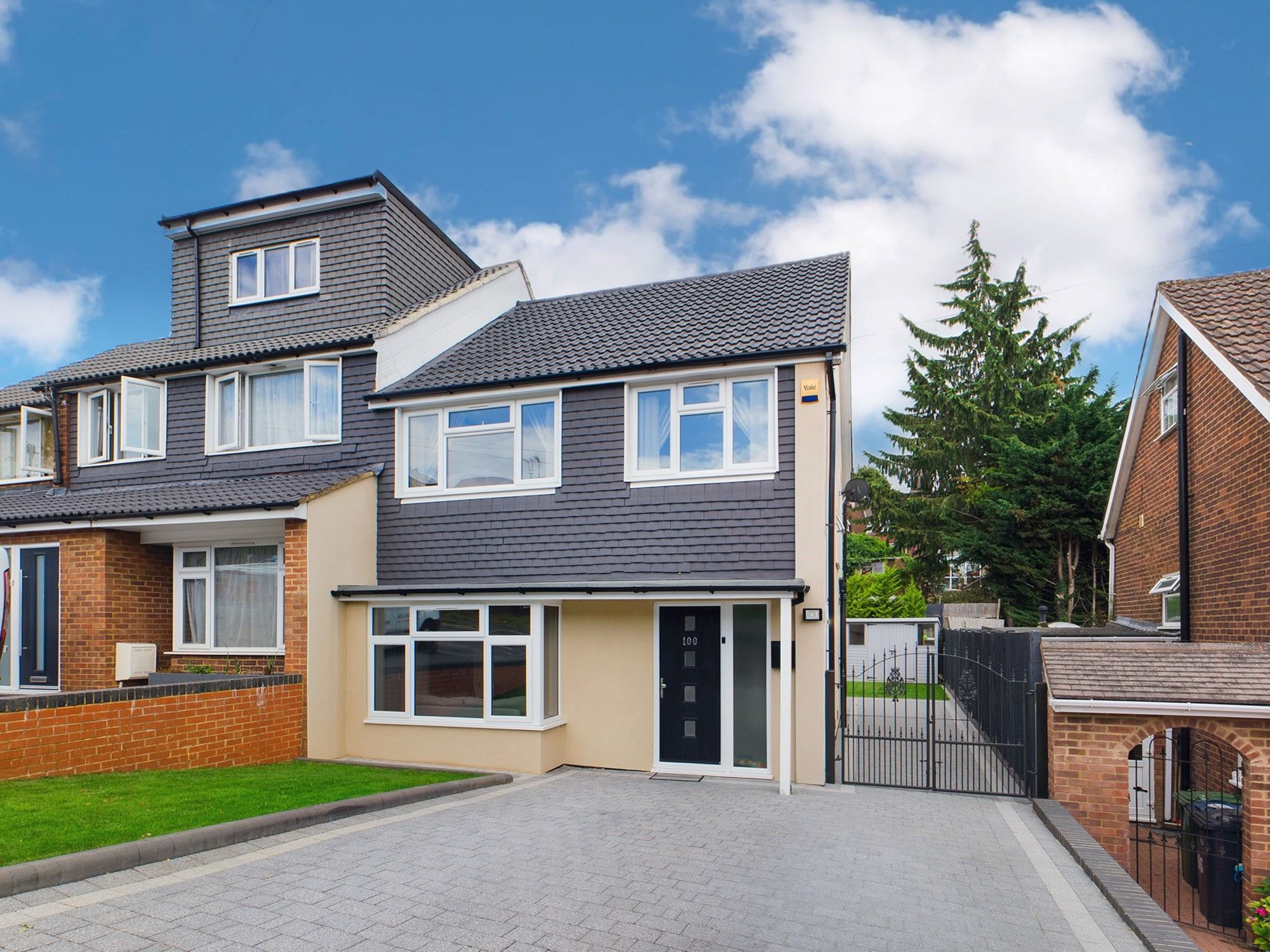 3 bed semidetached house for sale in Arnison Avenue, High HP13