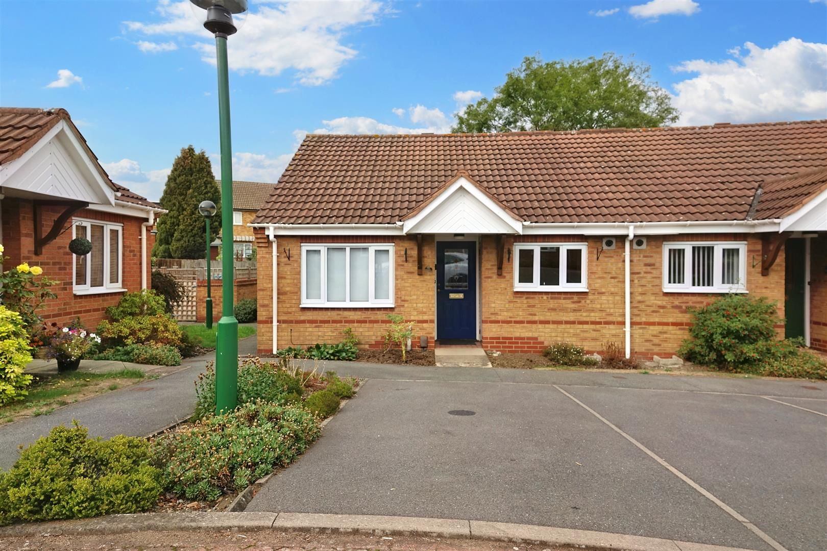 2 bed terraced bungalow for sale in Broughton Close, Anstey