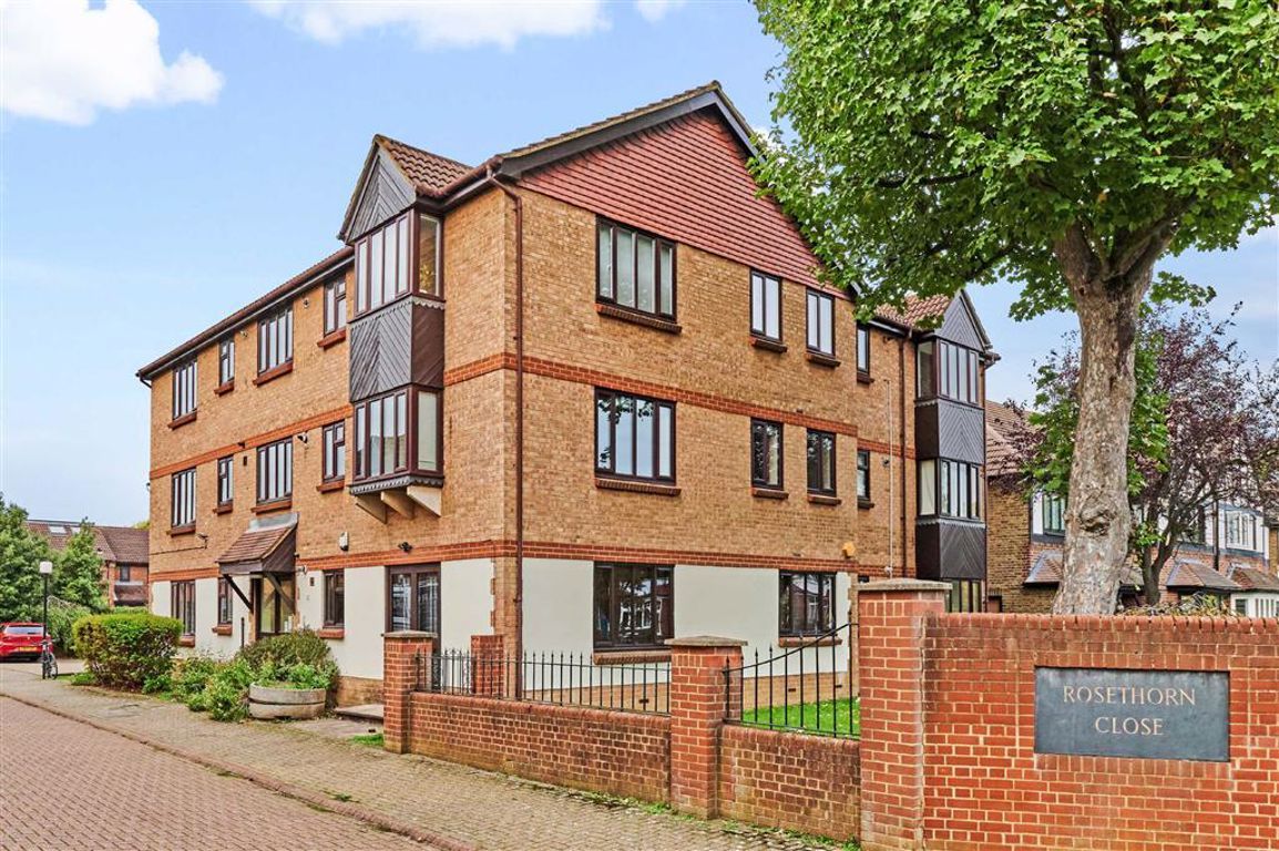 1 bed flat for sale in Rosethorn Close, London SW12 Zoopla