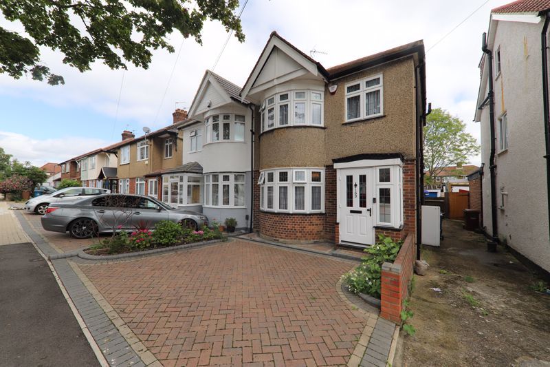 3 bed semidetached house for sale in Uppingham Avenue, Stanmore HA7