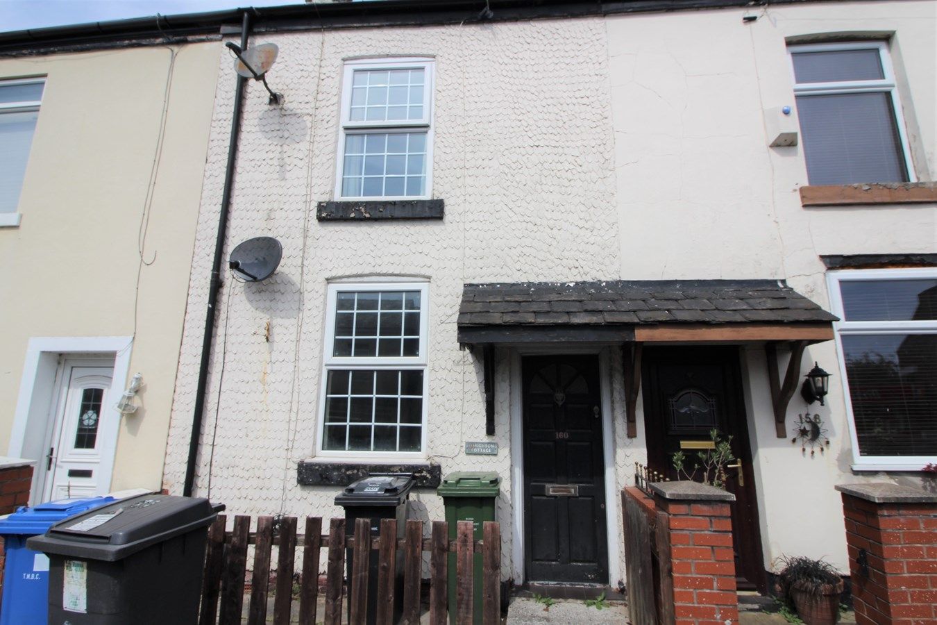 2 bed terraced house for sale in Haughton Green Road, Denton