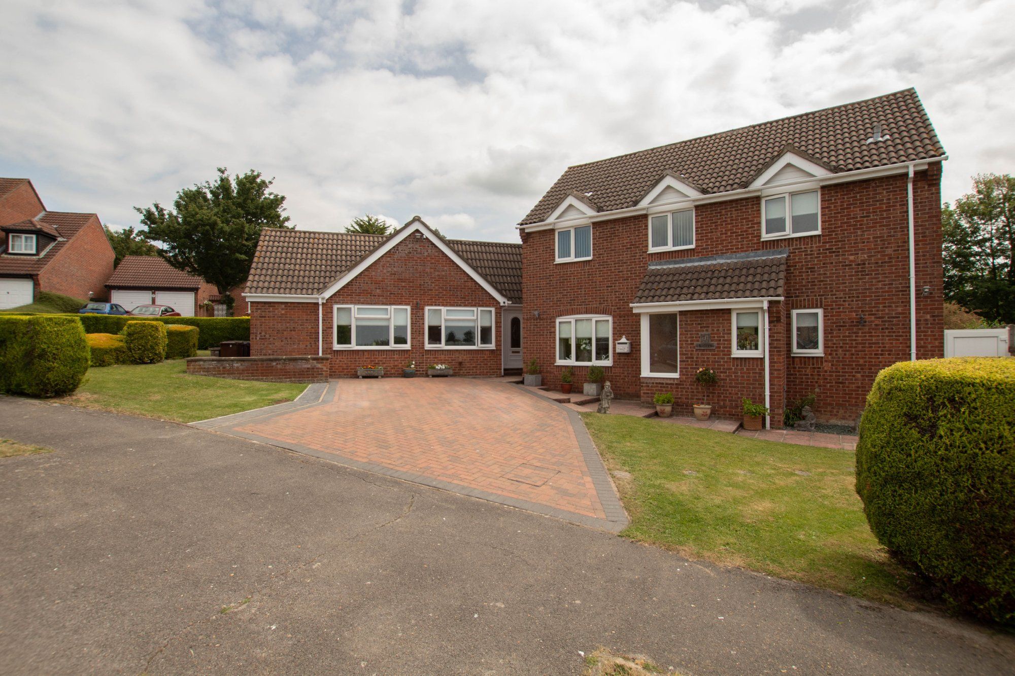 4 bed detached house for sale in Roman Way, Haverhill CB9 Zoopla