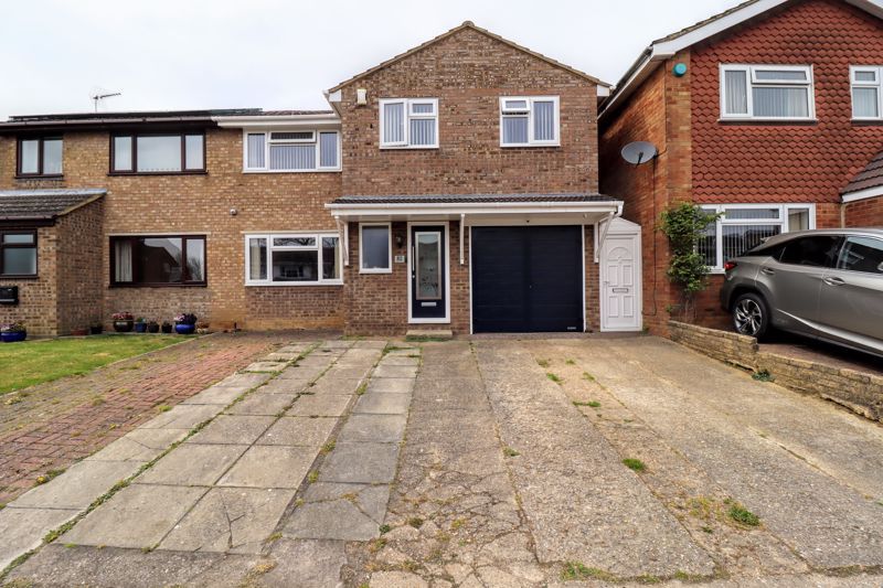 4 bed semidetached house for sale in Sutherland Grove, Bletchley