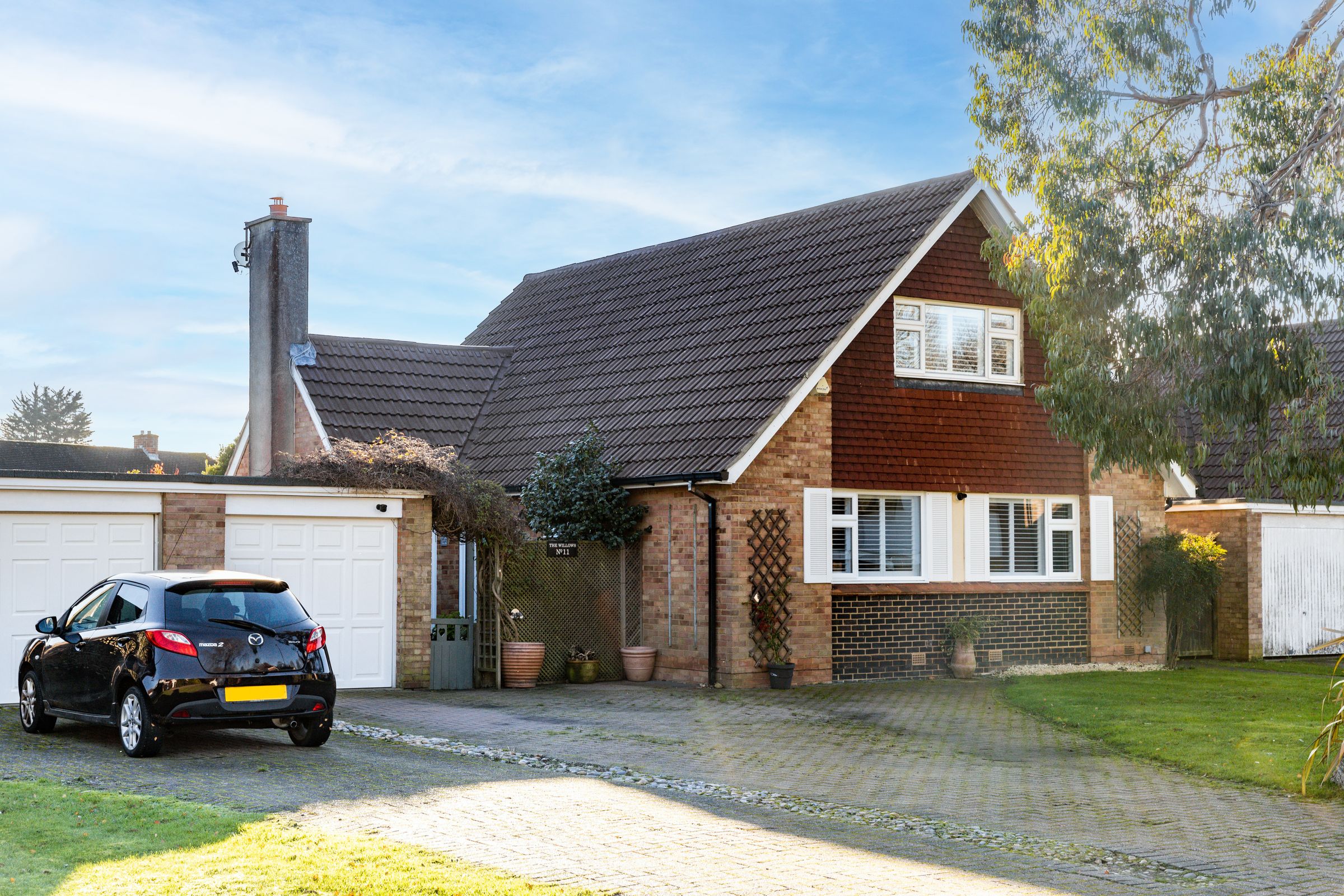 4 bed detached house for sale in Fairoak Close, Kenley CR8 Zoopla