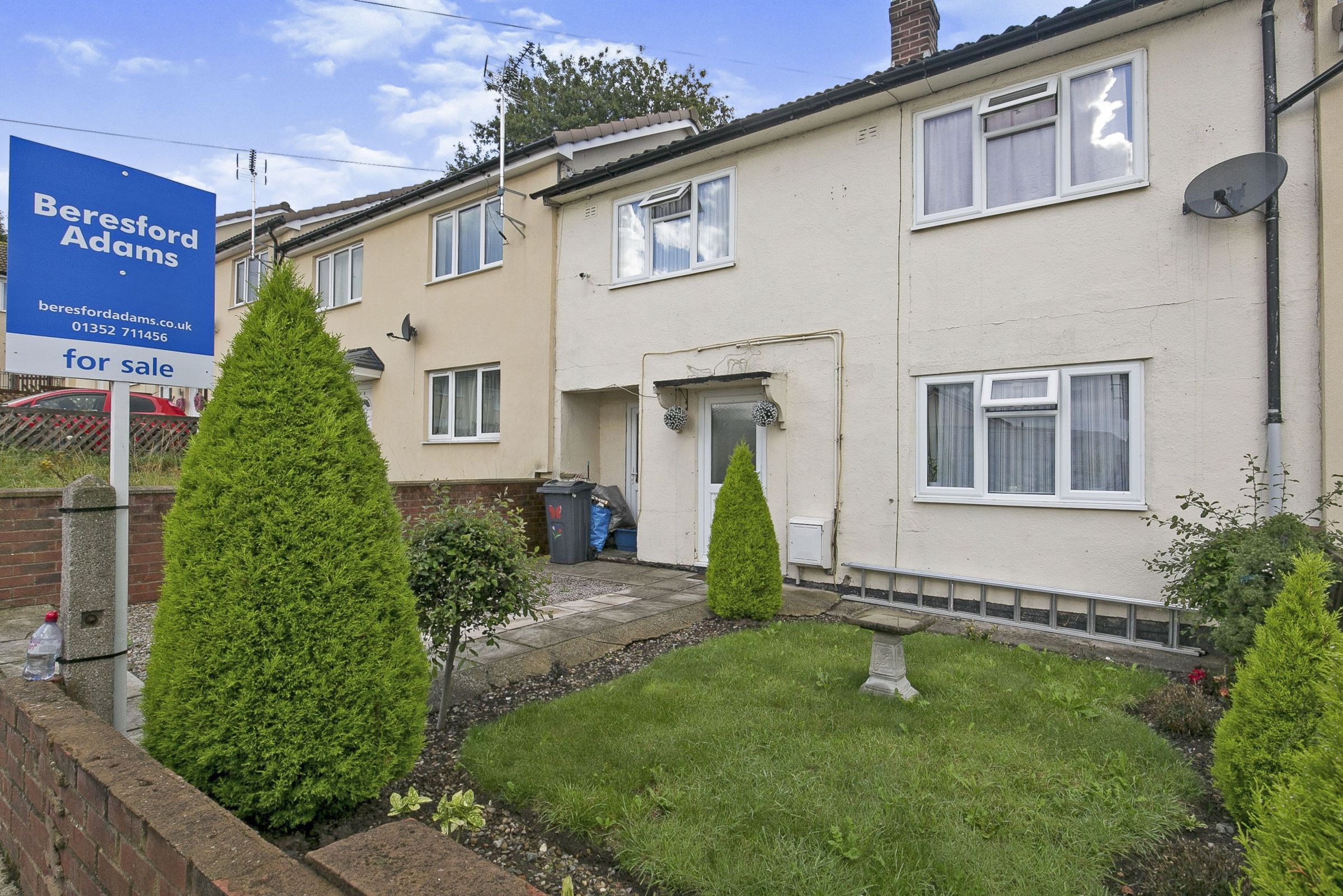 3 bed terraced house for sale in Moorfields, Holway, Holywell