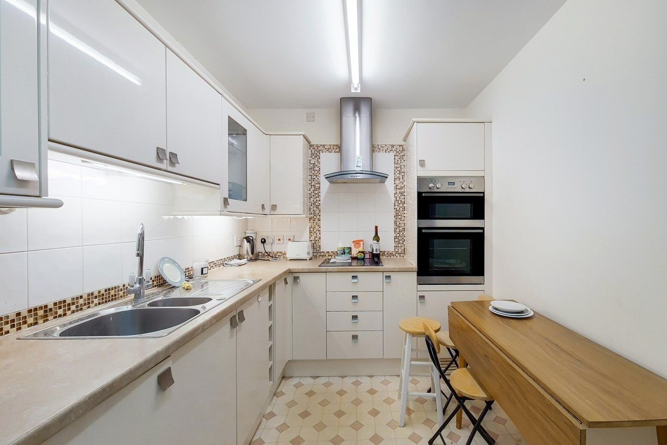 3 bed end terrace house for sale in Westcott Crescent, London W7 Zoopla