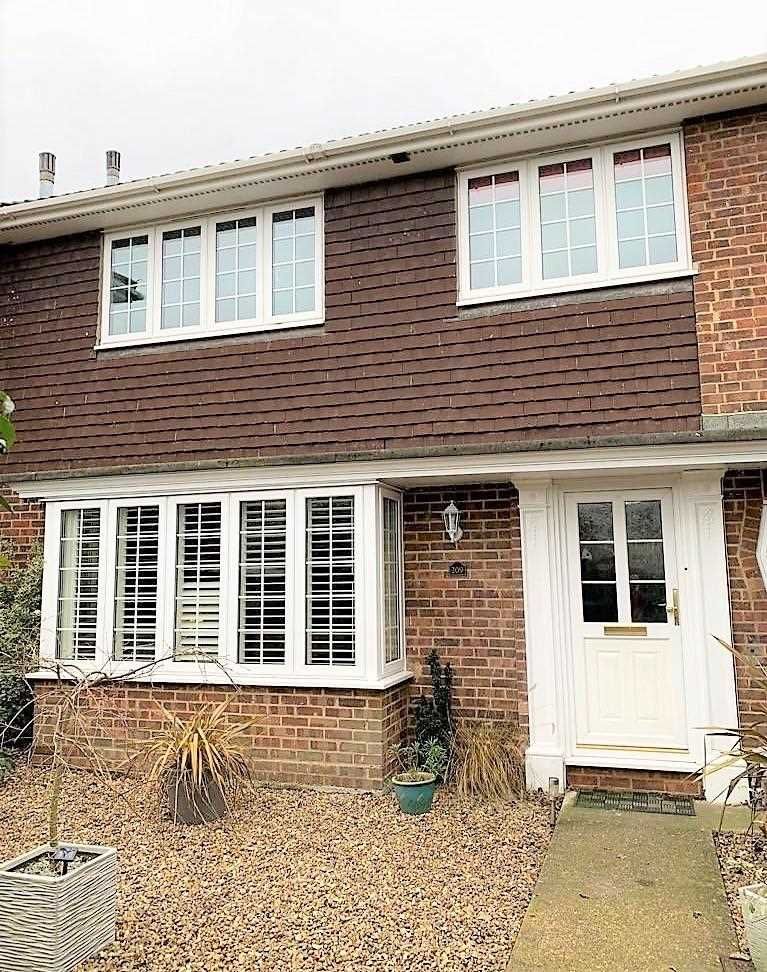 5 bed terraced house for sale in Guildford Road, Lightwater, Lightwater
