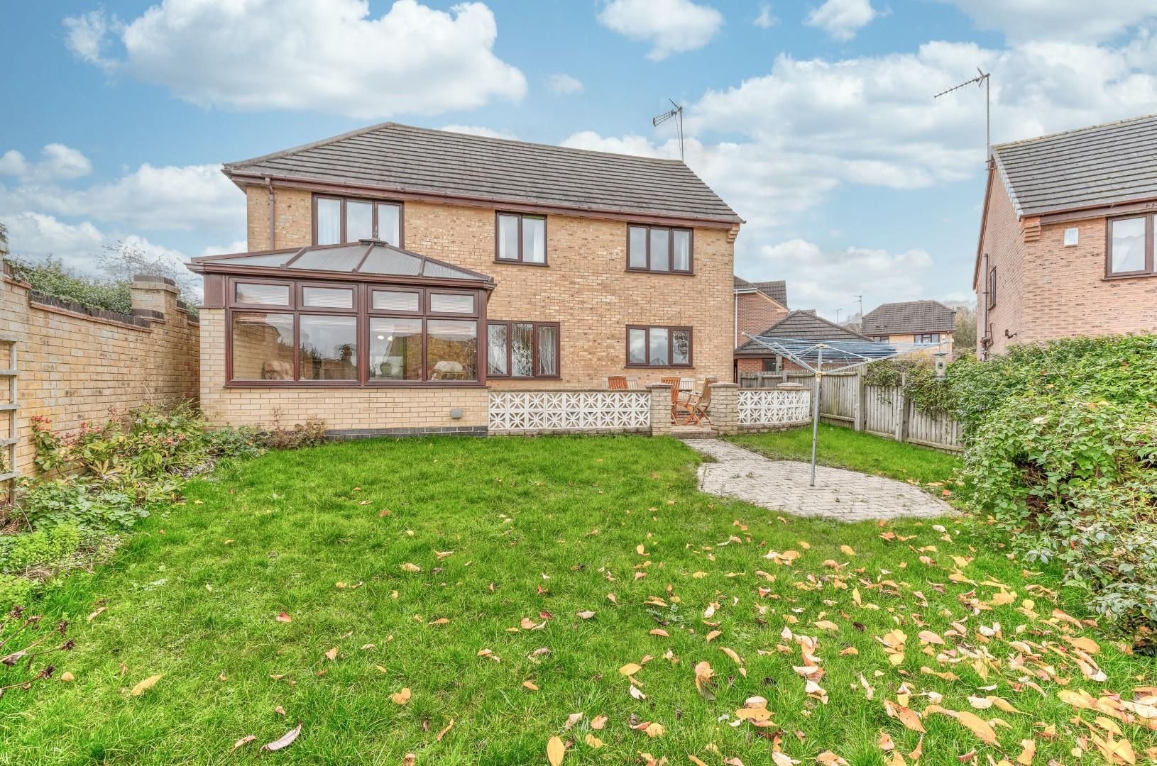 4 bed detached house for sale in Hunsbury Hill Avenue, Northampton NN4