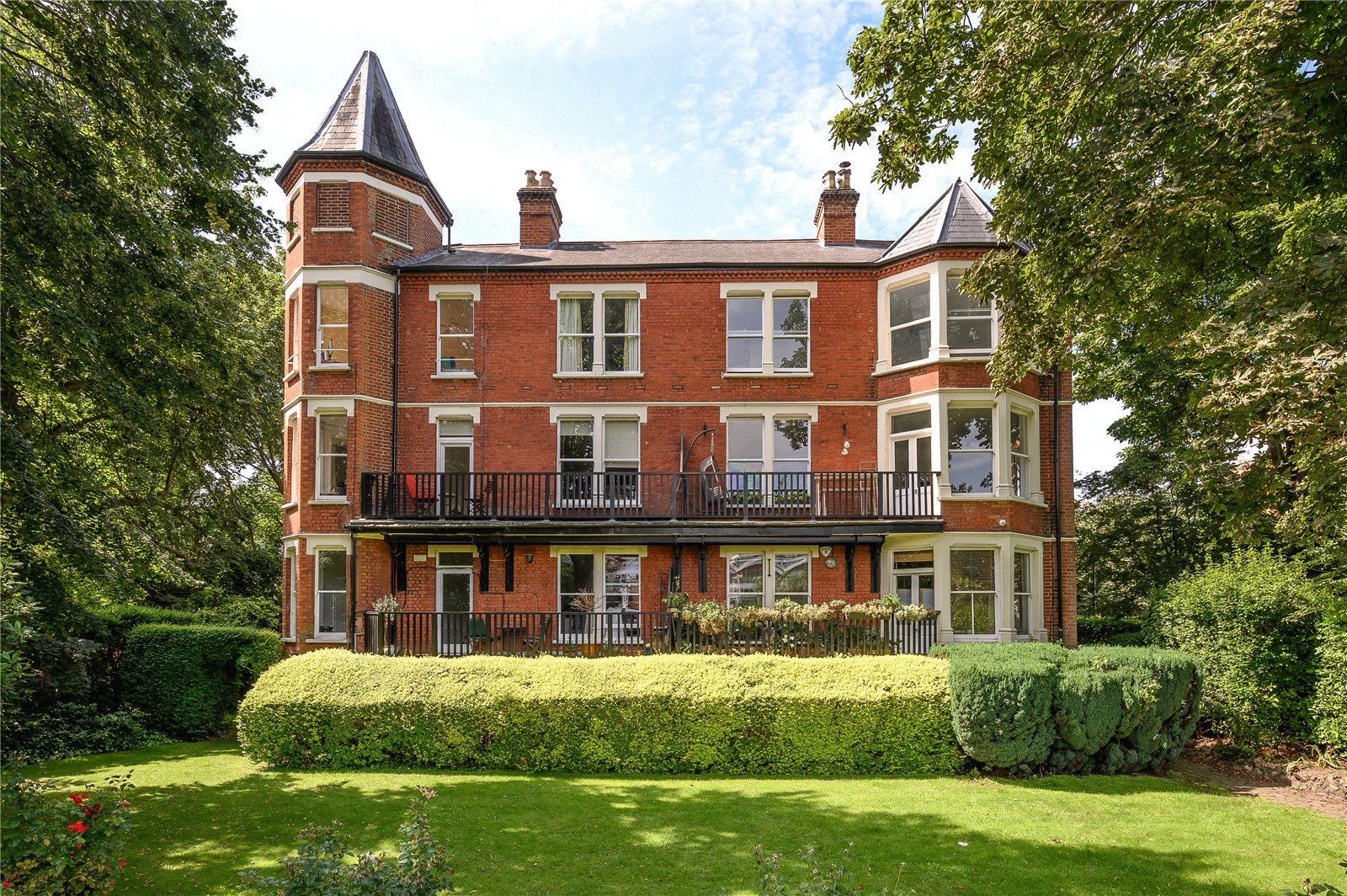 3 bed flat for sale in Richmond Mansions, Denton Road, Twickenham TW1