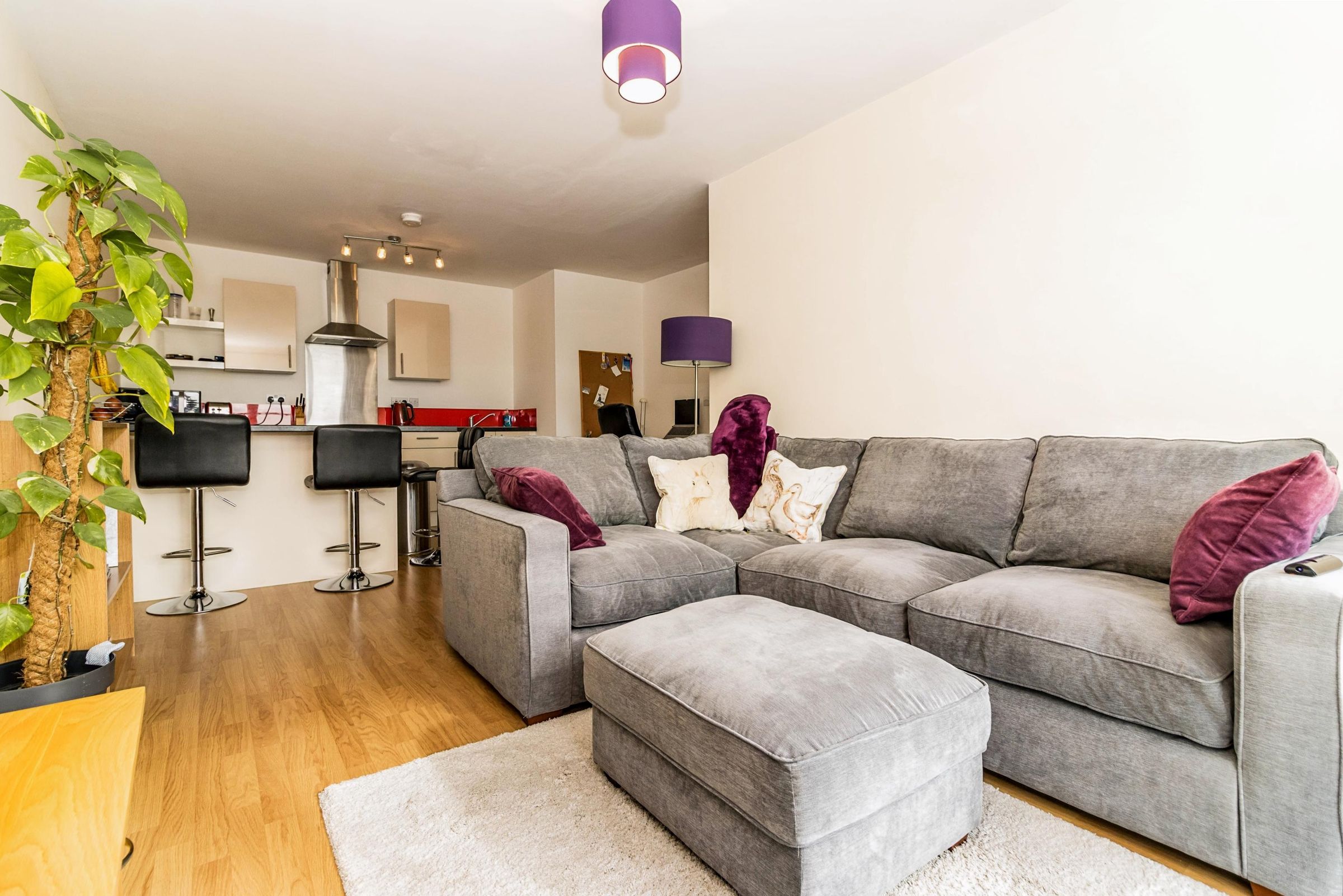 2 bed flat for sale in Pilgrims Way, Salford M50 Zoopla