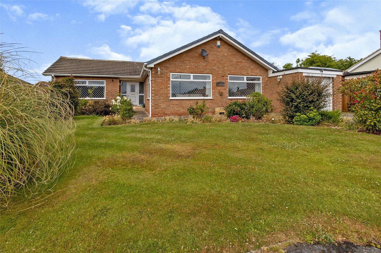 2 bed bungalow for sale in Greenlands, Hutton Rudby, Yarm TS15 Zoopla