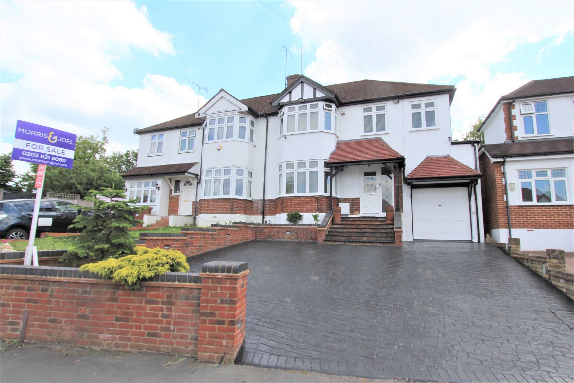 Oakwood Avenue, Borehamwood WD6  