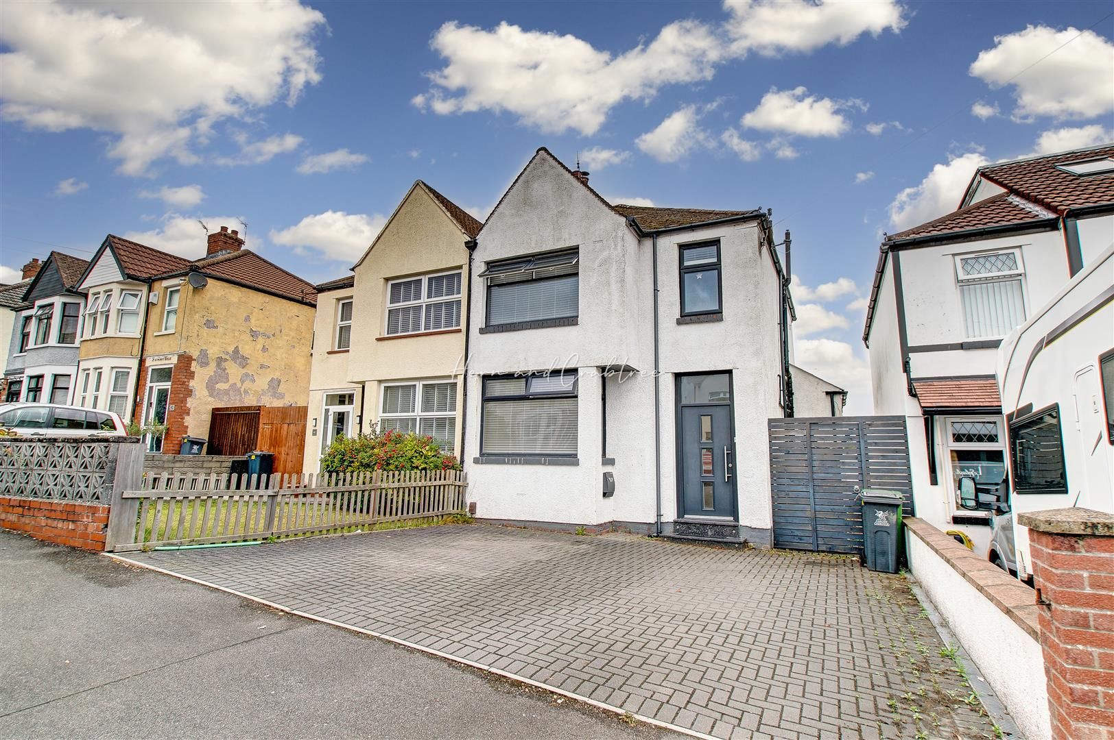 3 bed semidetached house for sale in Fairways Crescent, Fairwater