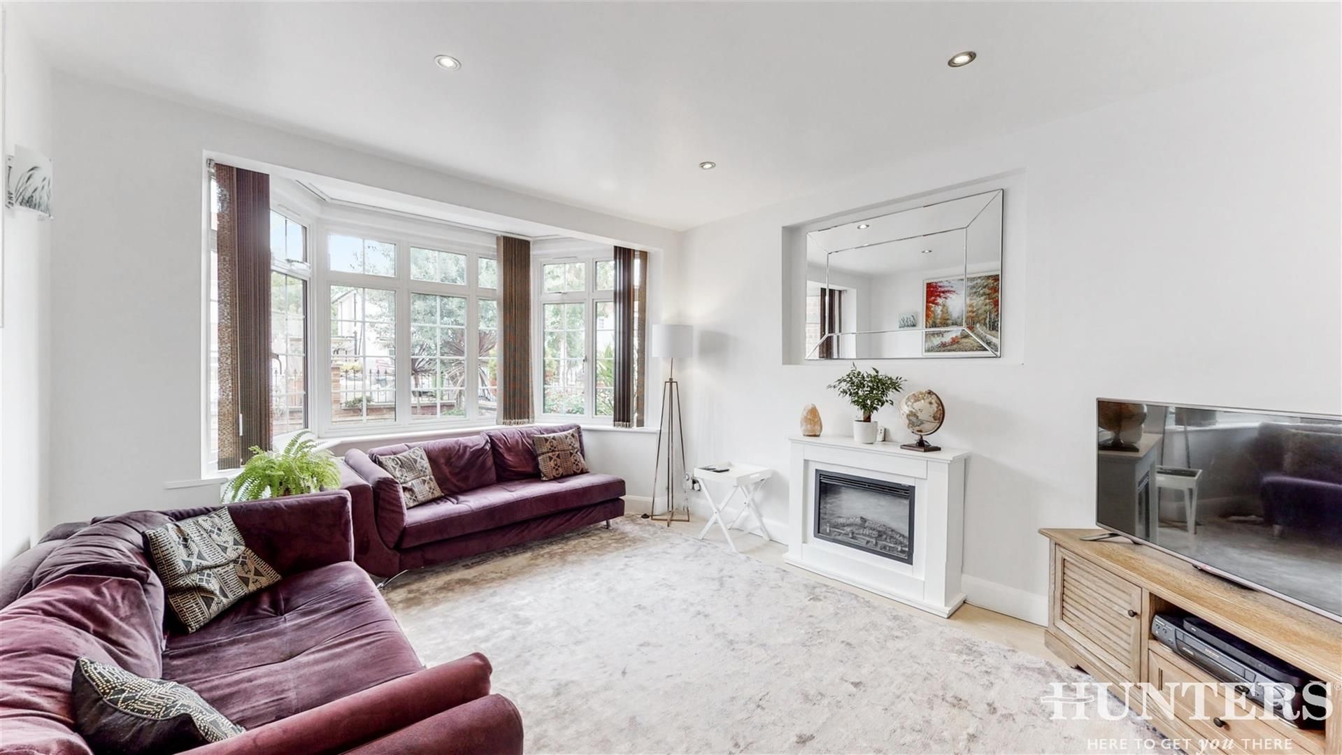 4 bed detached house to rent in Donnington Road, Kenton, Harrow