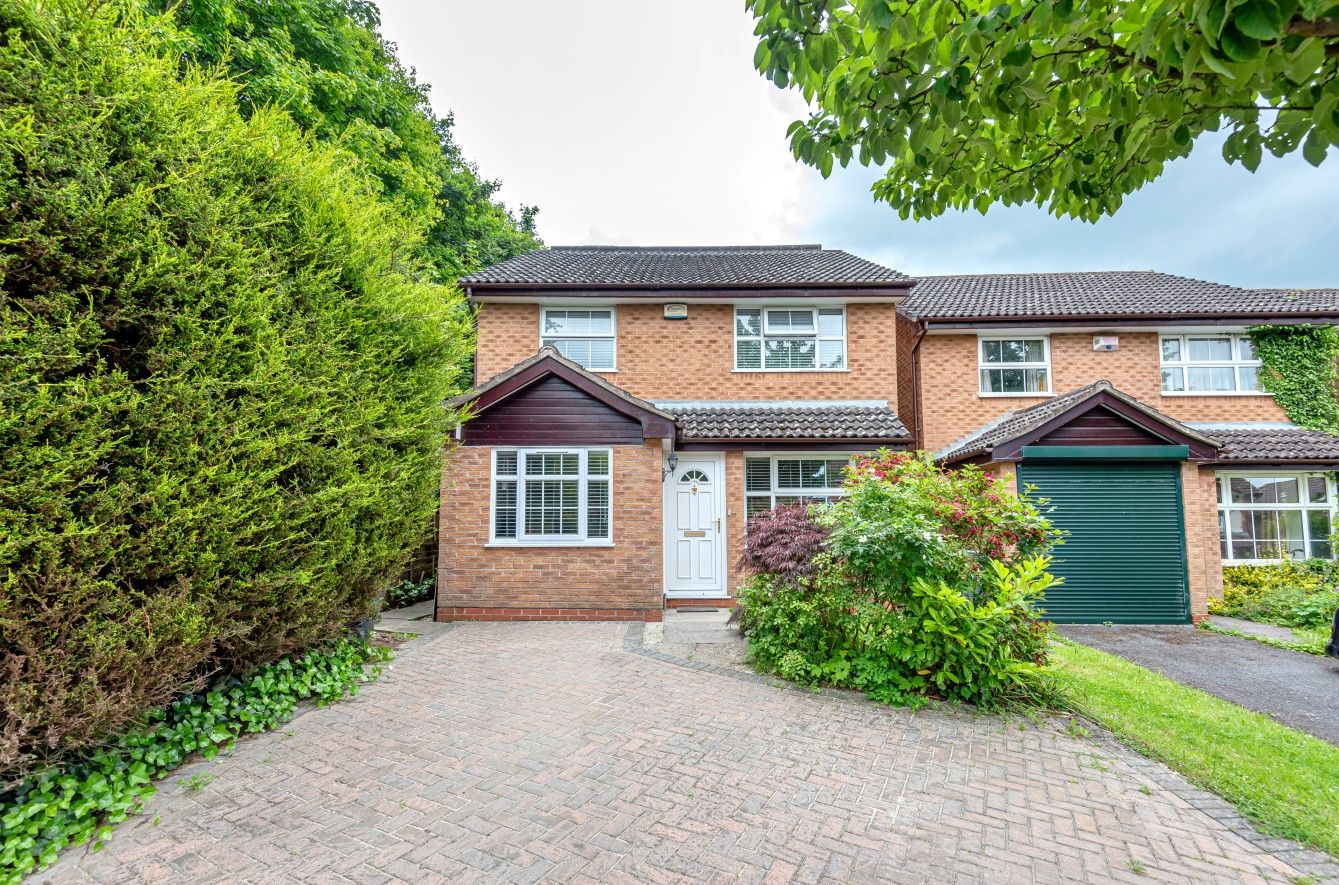 4 bed detached house for sale in Hill Top, Tonbridge TN9 Zoopla
