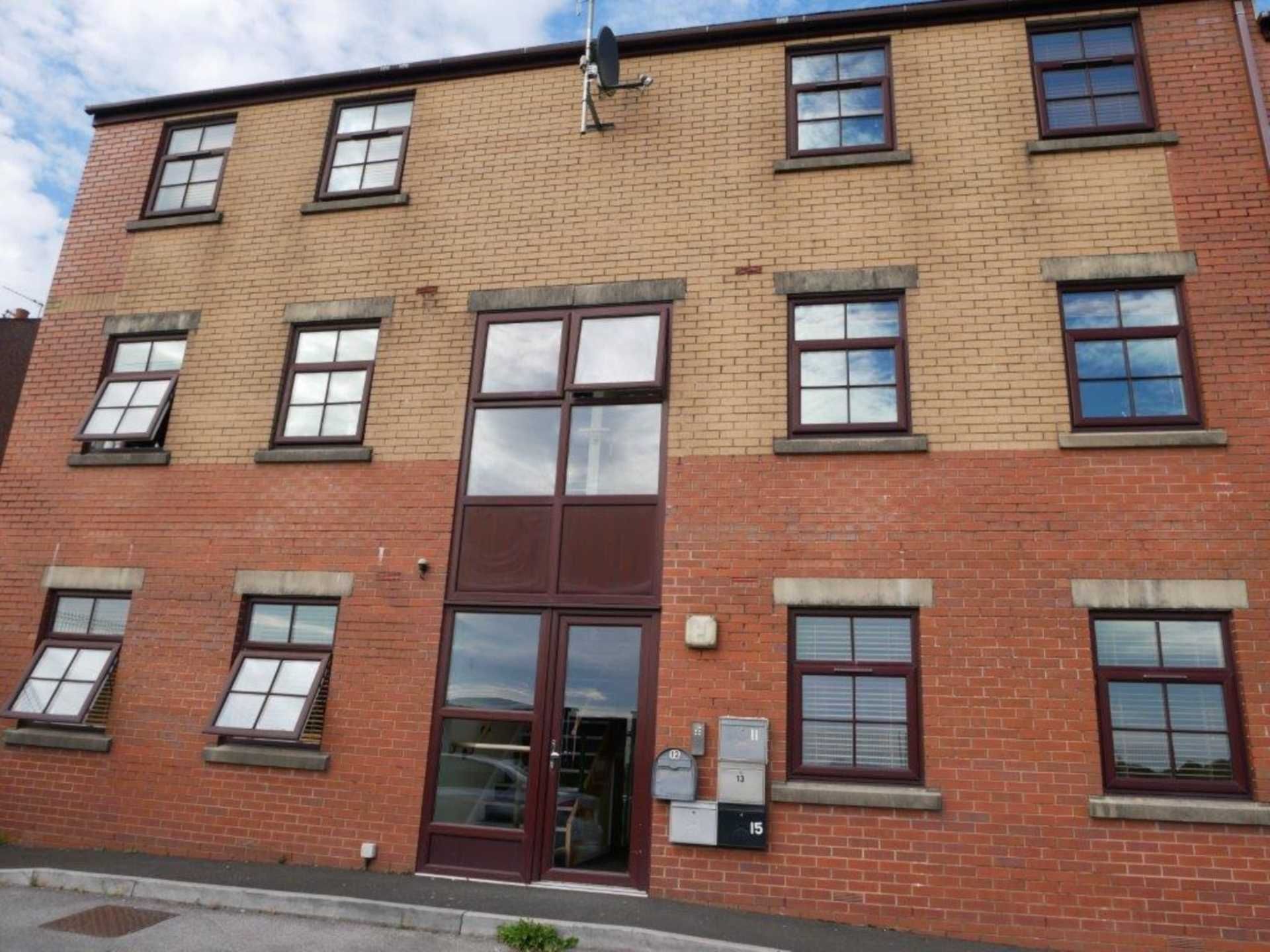 2 bed flat to rent in Turners Place, Rochdale OL12 Zoopla