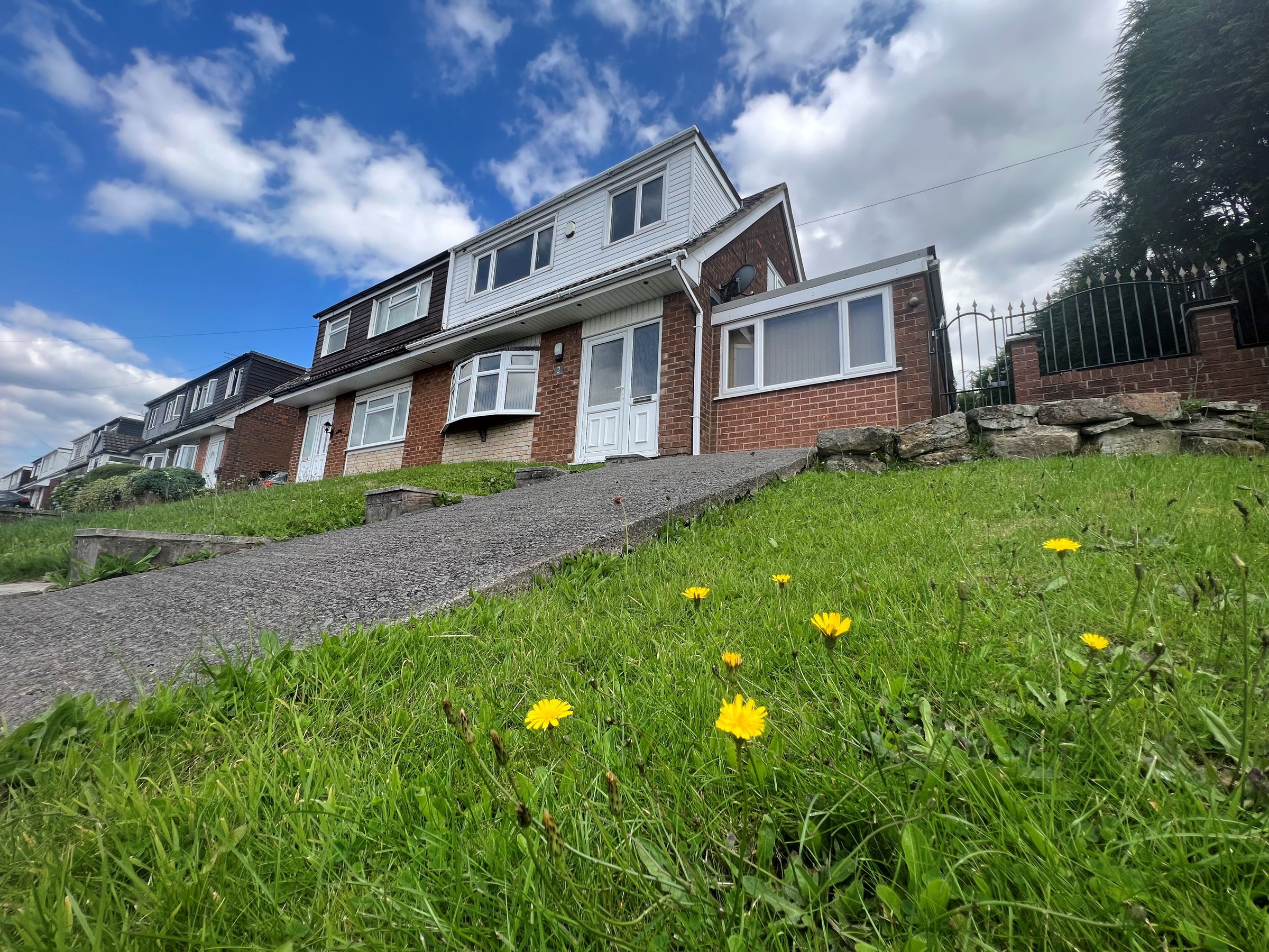 4 bed semidetached house to rent in High Croft Close, Dukinfield SK16