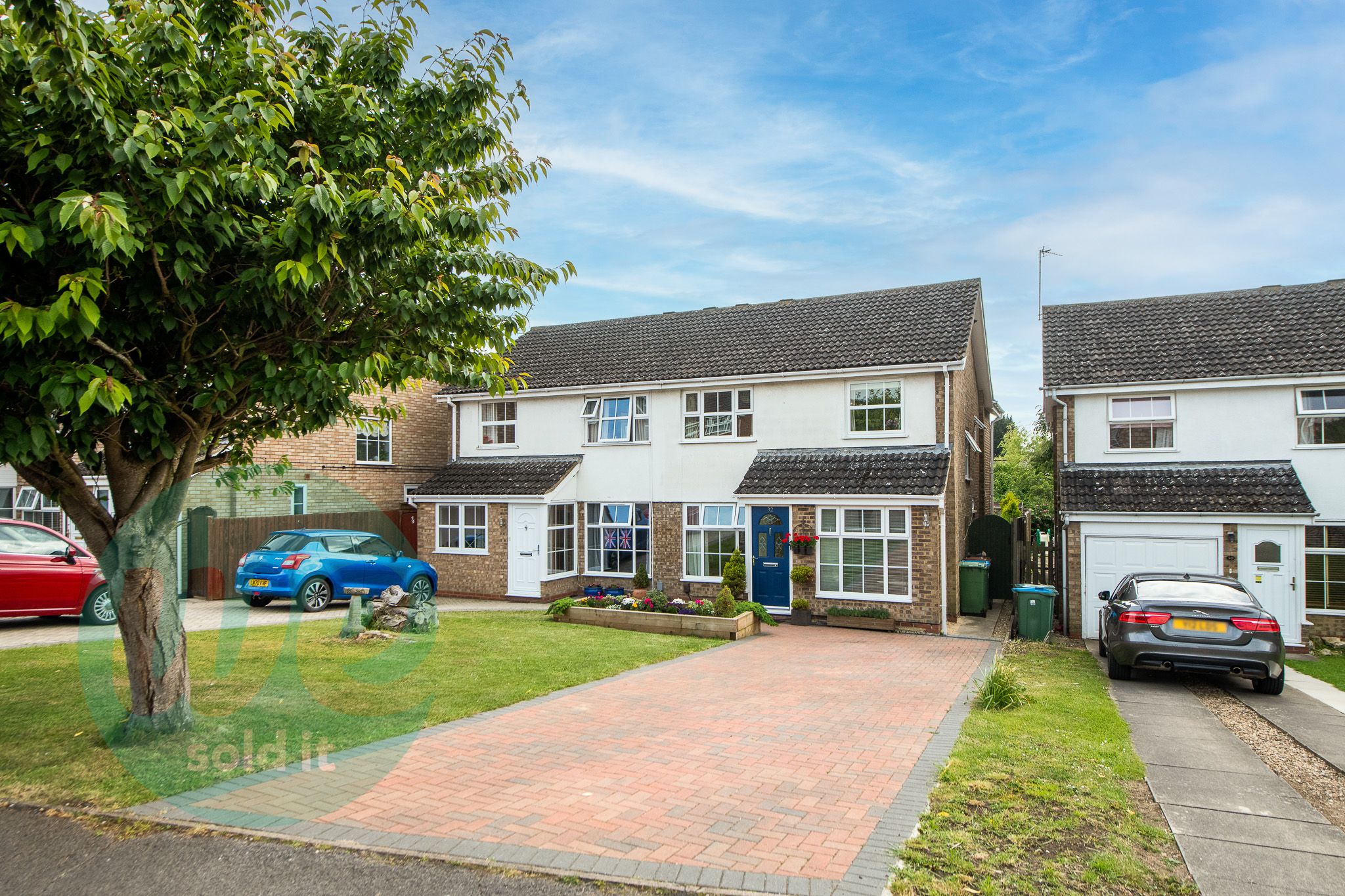 4 bed semidetached house for sale in Dalesford Road, Aylesbury HP21