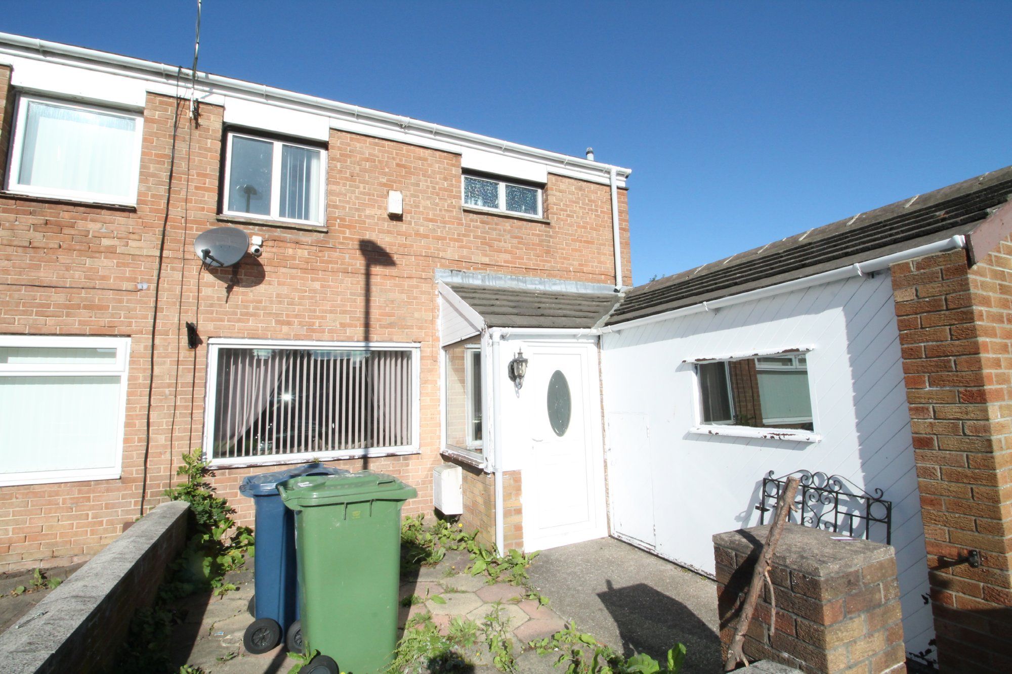 3 bed end terrace house for sale in Donvale Road, Donwell, Washington