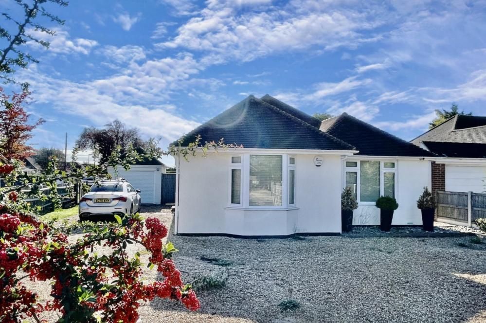 3 bed bungalow for sale in Northfield Road, Ringwood BH24 Zoopla