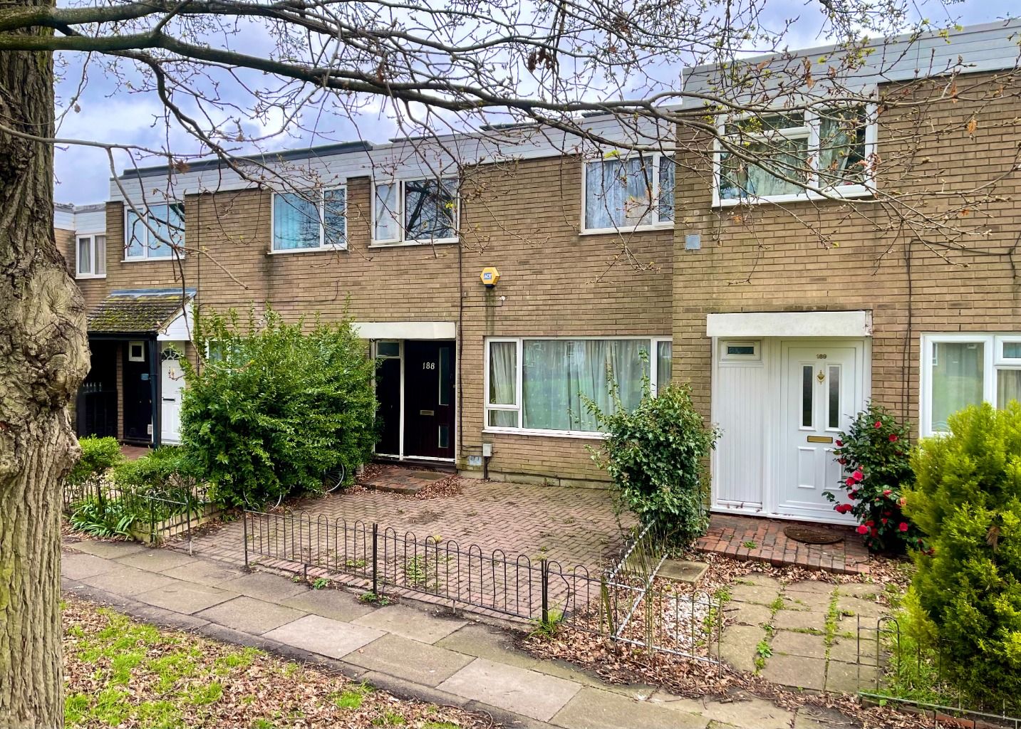 3 bed terraced house for sale in Caswell Close, Farnborough, Hampshire