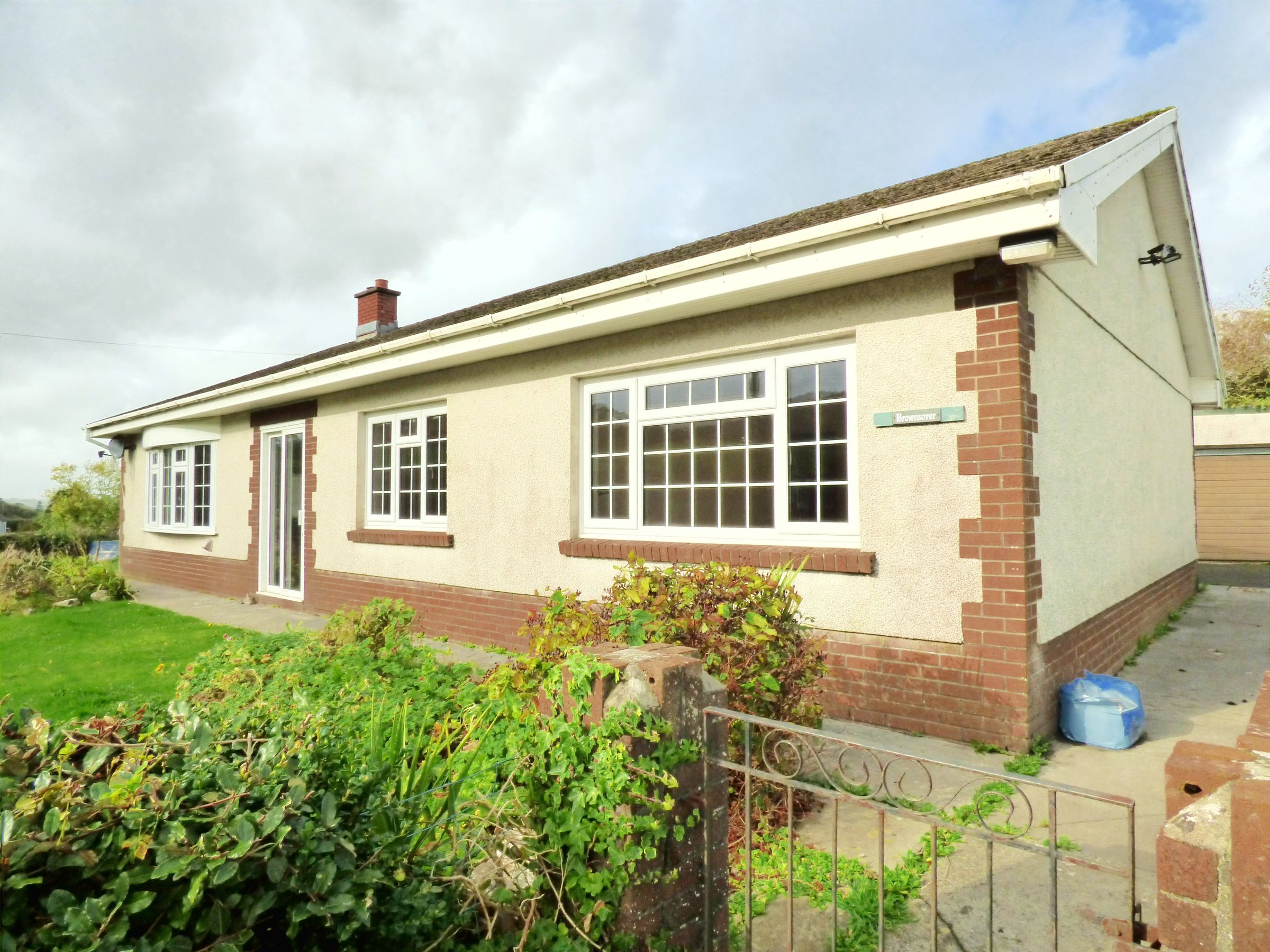4 bed bungalow for sale in Bethlehem, Llandeilo SA19 Zoopla