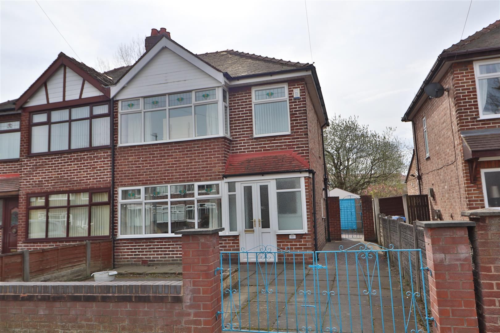 3 bed semidetached house for sale in Withers Avenue, Warrington WA2