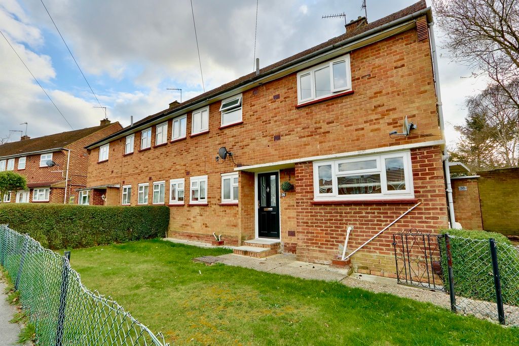 Petworth Gardens, Hillingdon UB10  