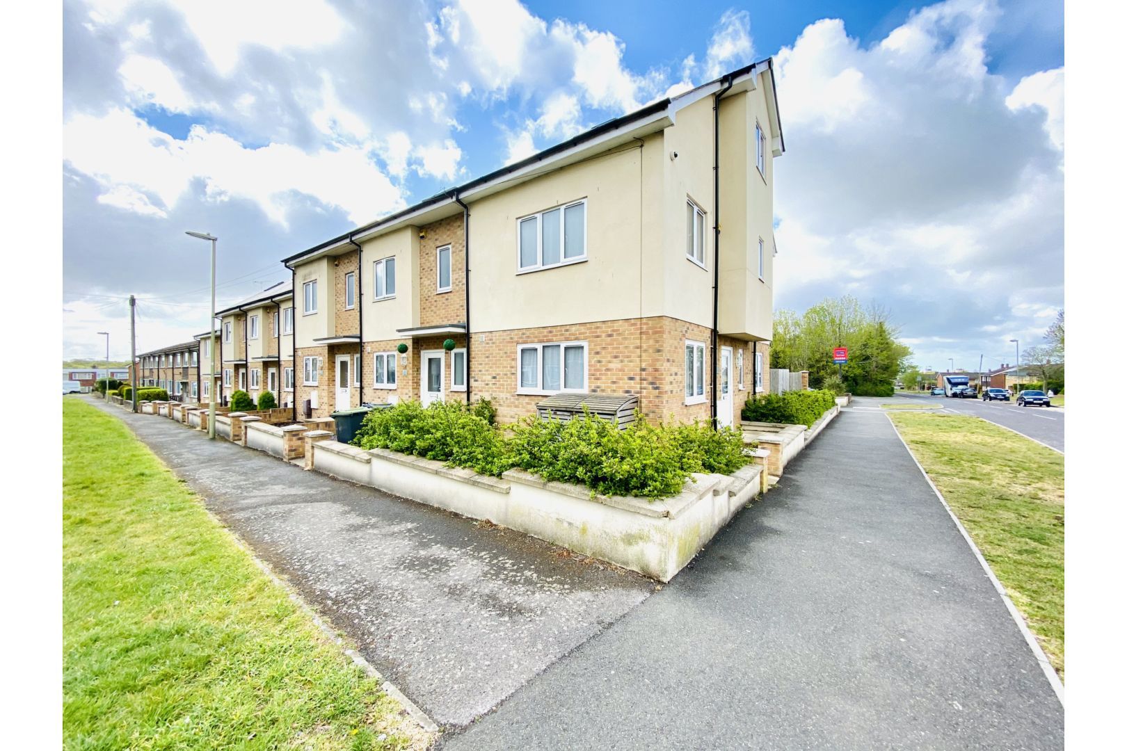 3 bed semidetached house for sale in Fox Mews, Havant PO9 Zoopla