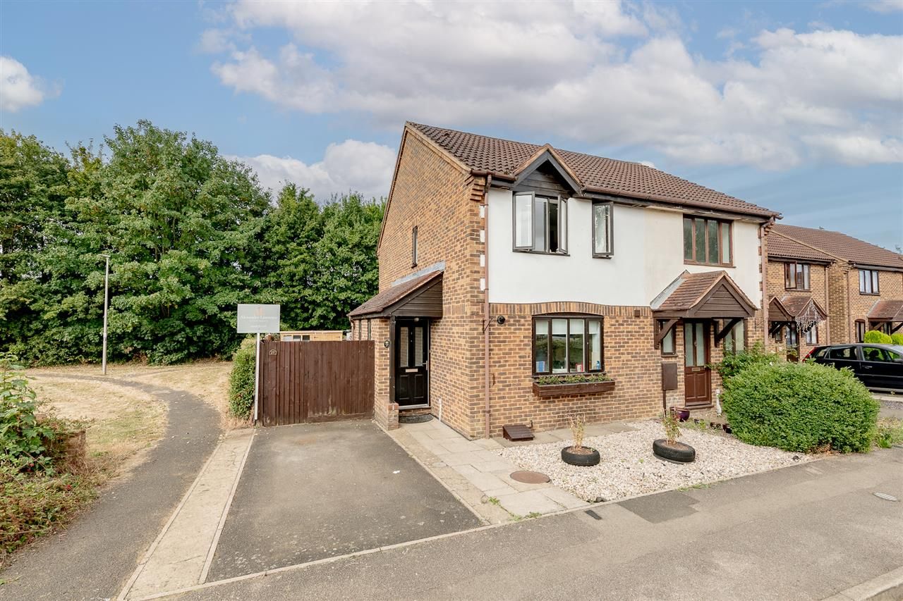 2 bed semidetached house for sale in Sorrell Drive, Newport Pagnell