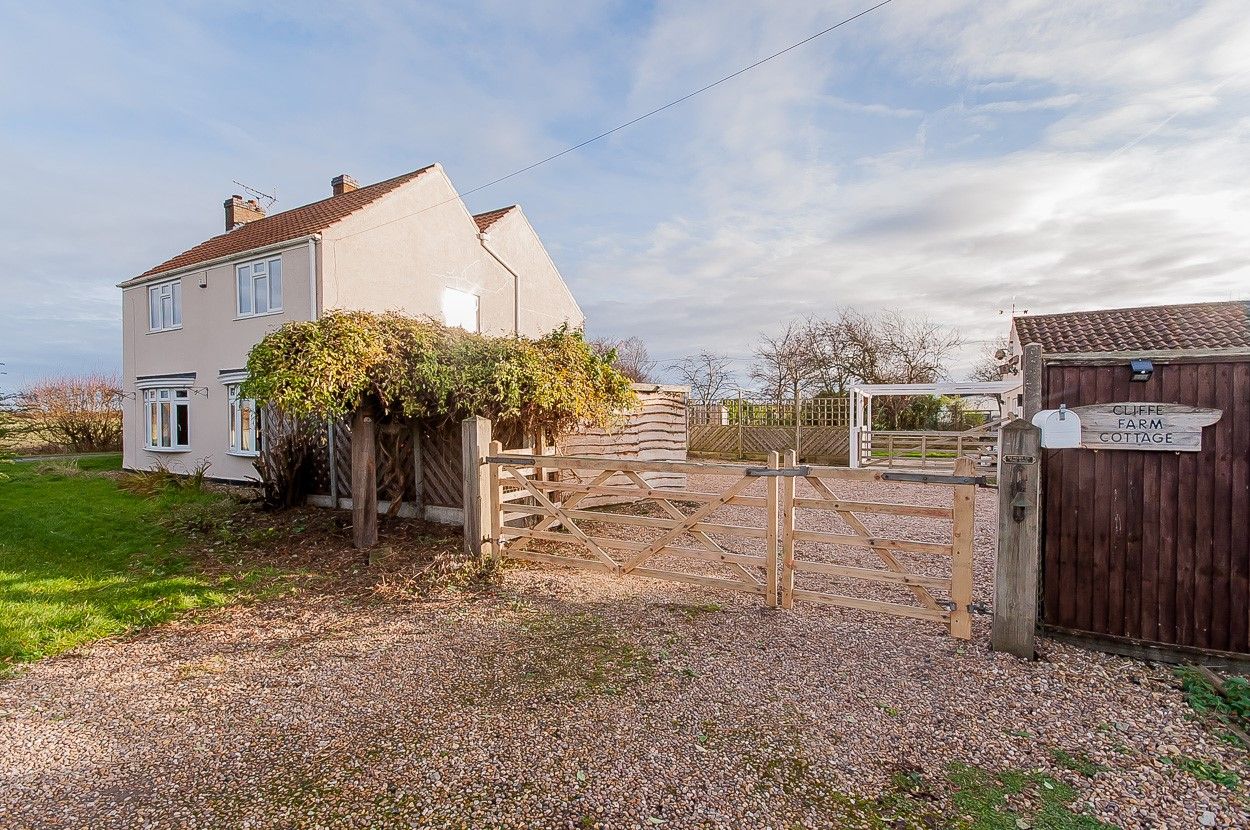 4 bed detached house for sale in White Cross Lane, Burton Pedwardine