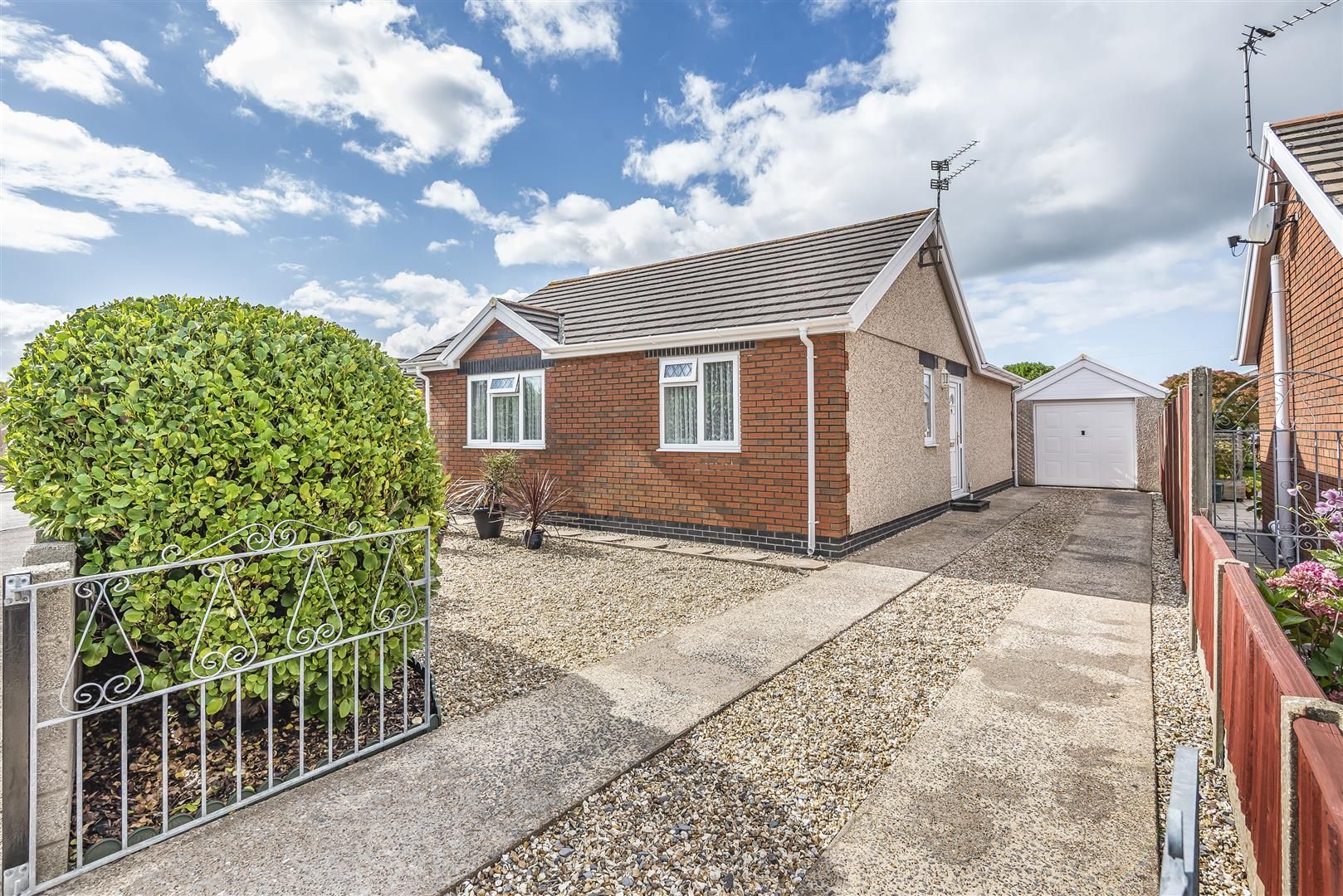3 bed detached bungalow for sale in Pencaerfenni Park, Crofty, Swansea