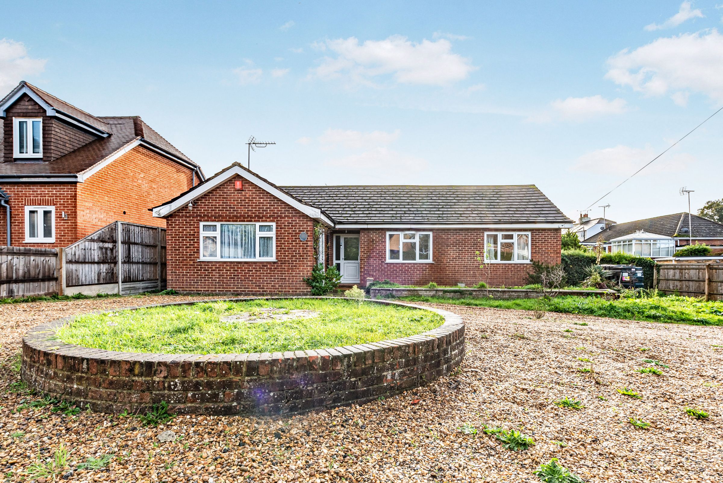 3 bed bungalow for sale in Chapel Hill, Tilehurst, Reading RG31 Zoopla